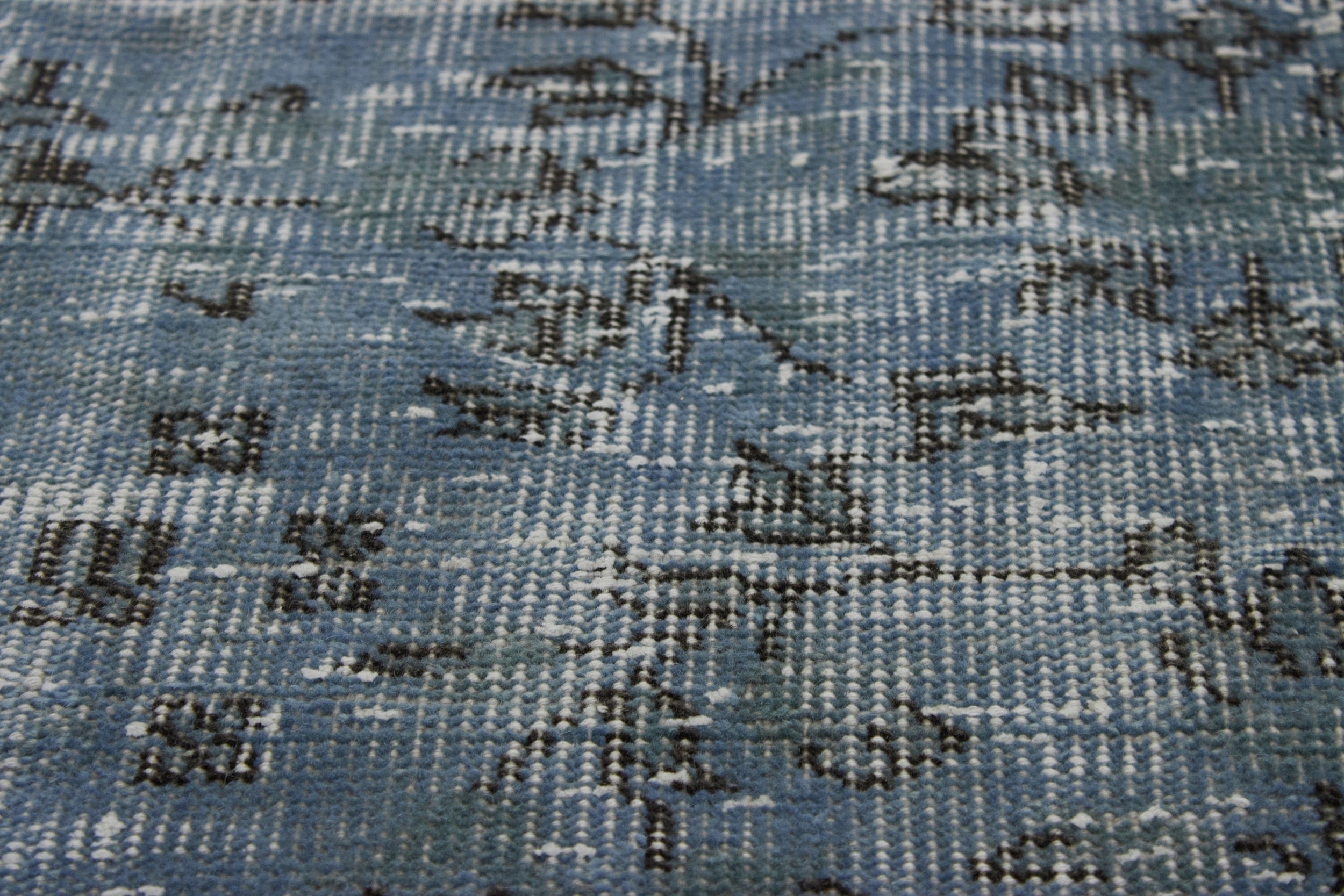 Rowan | Luxurious Vintage Carpet Craftsmanship | Kuden Rugs