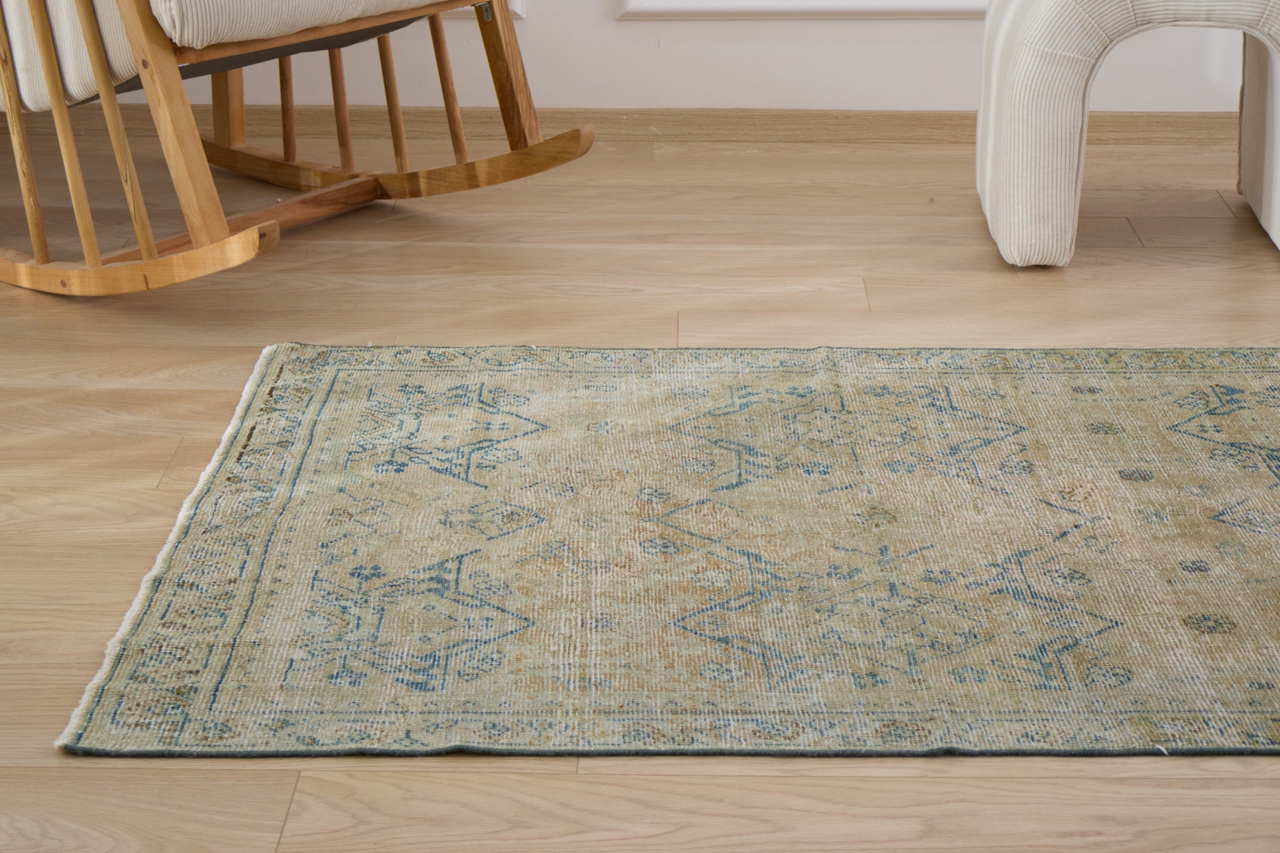 Mahal's Artisanal Craft in Sacrifice - Persian Runner | Kuden Rugs