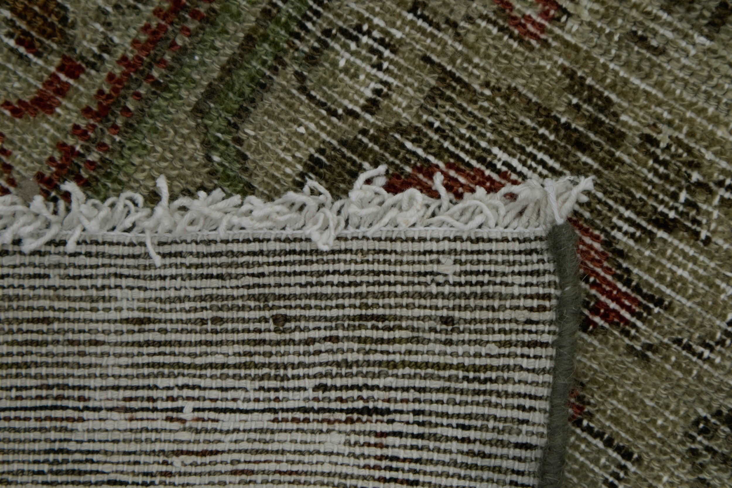 Sahara - A Timeless Expanse for Contemporary Homes | Kuden Rugs