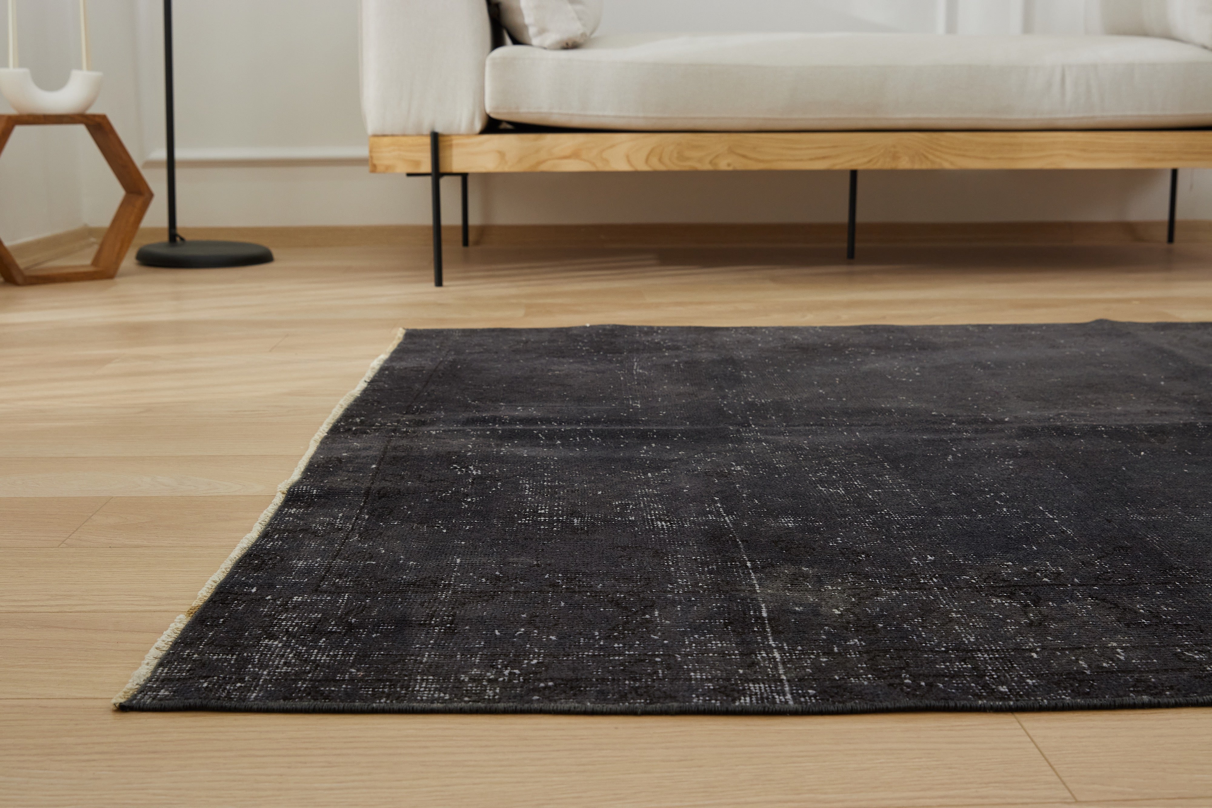 Discover Sawyer | Turkish Rug Craftsmanship | Vintage Carpet Allure | Kuden Rugs