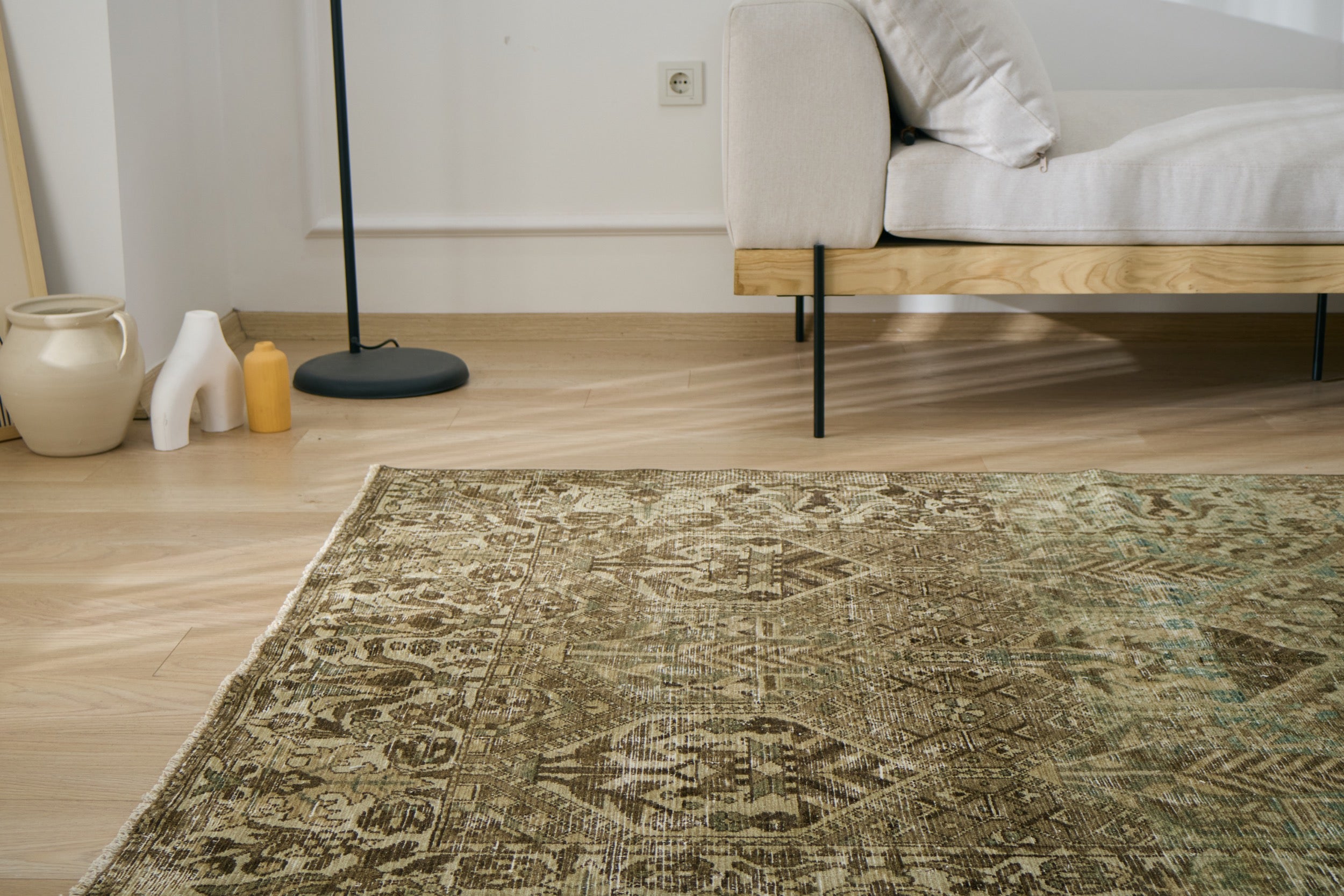 Skylar - From Ancient Looms to Modern Rooms | Kuden Rugs