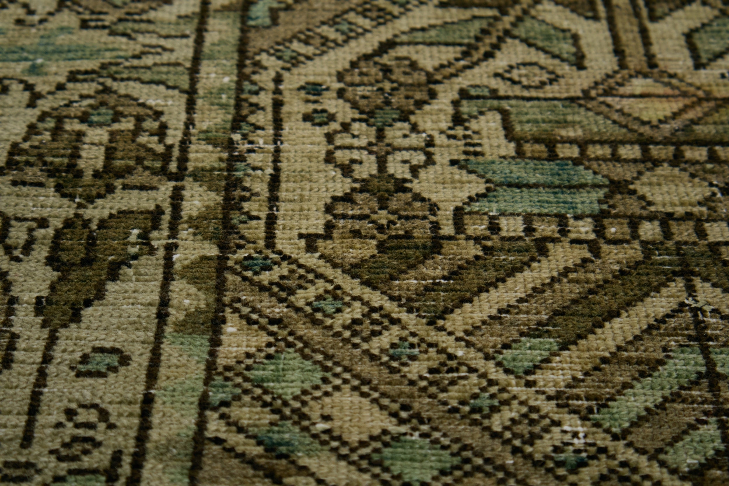 Skylar - Unveil the Luxury of Hand-Knotted Wool | Kuden Rugs