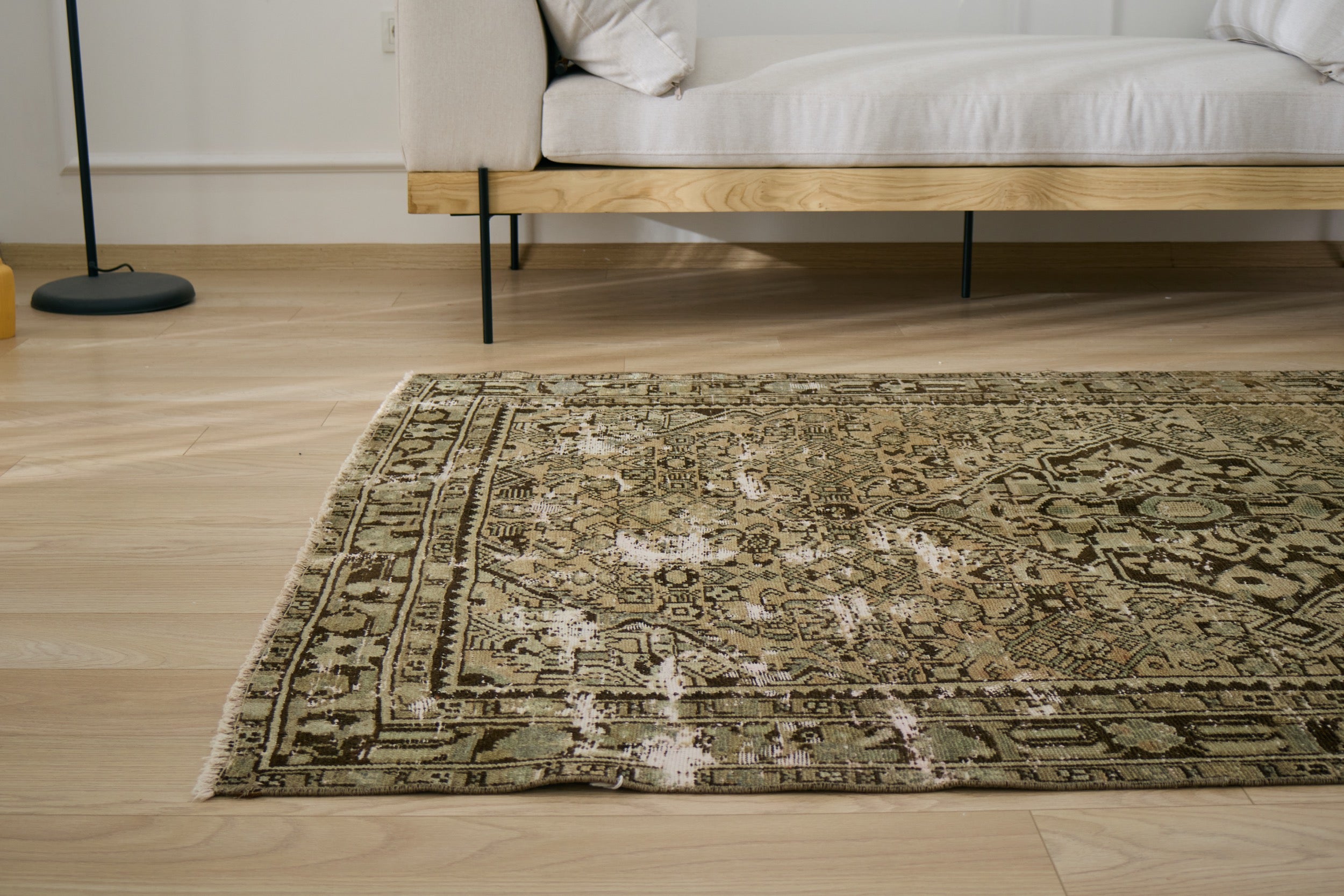 Vanora - Heritage and Style Wrapped in One | Kuden Rugs