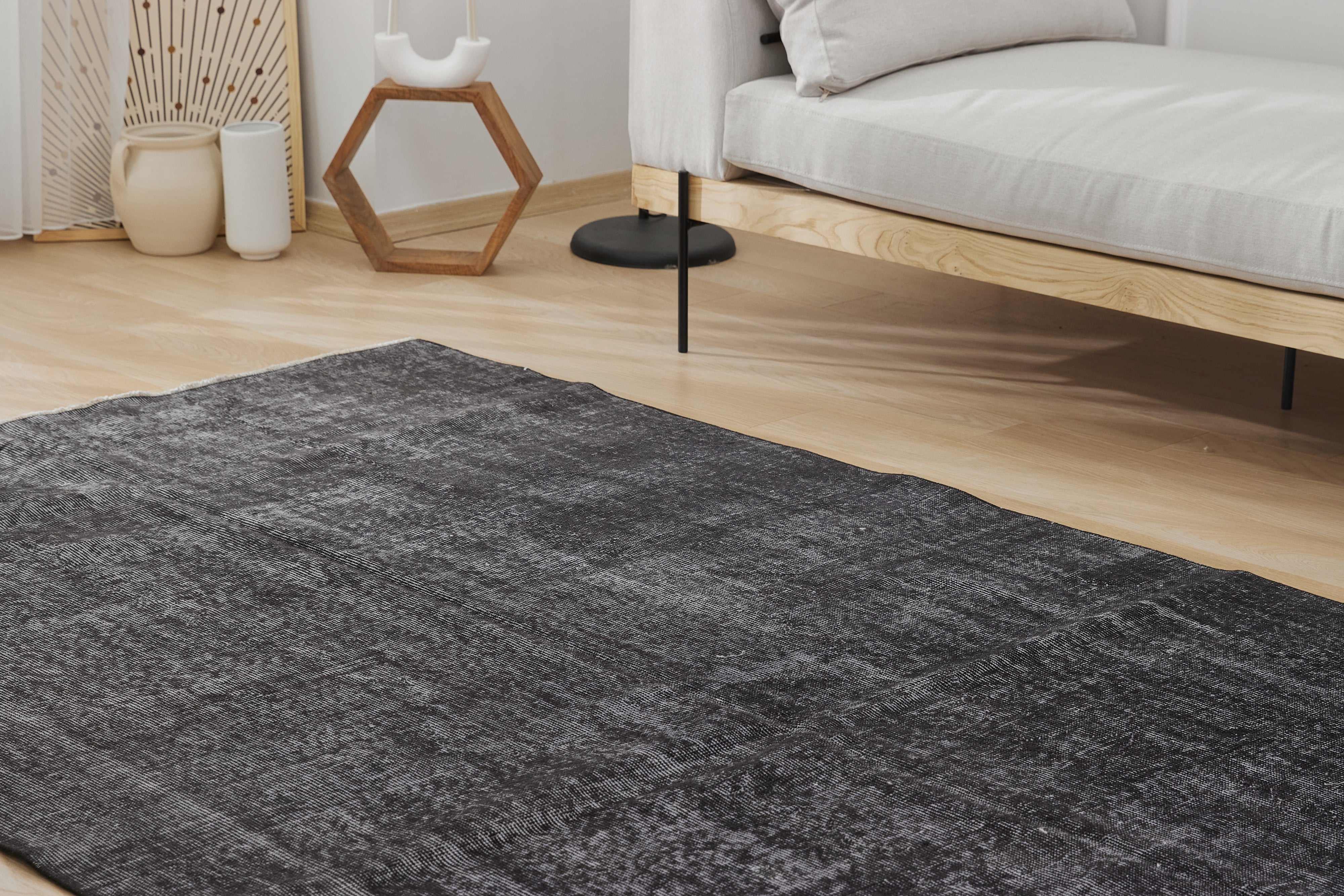 Vintage Plain Design - Vienn's Exquisite Weaving | Kuden Rugs