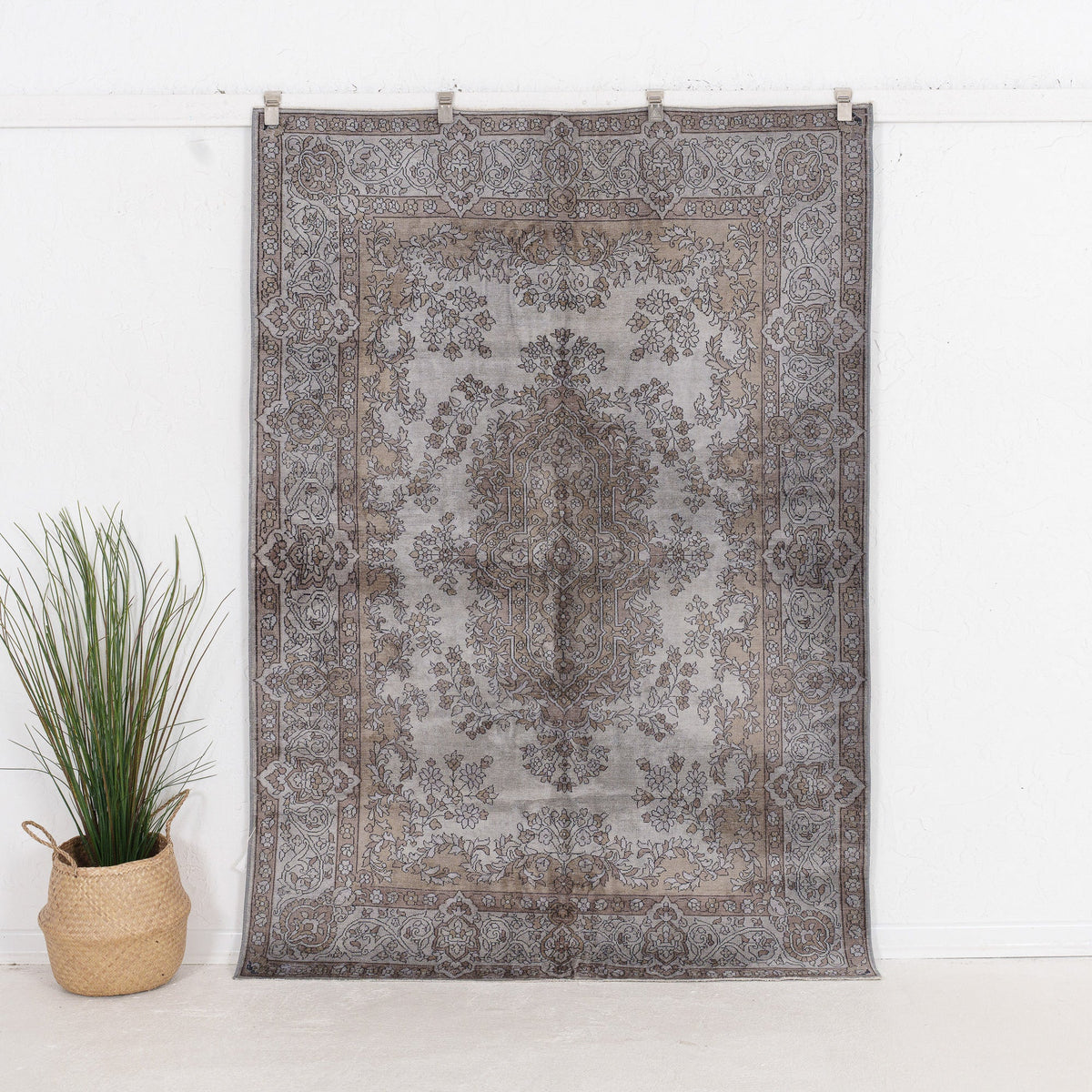 Faelaria - Vintage Indian Area Rug