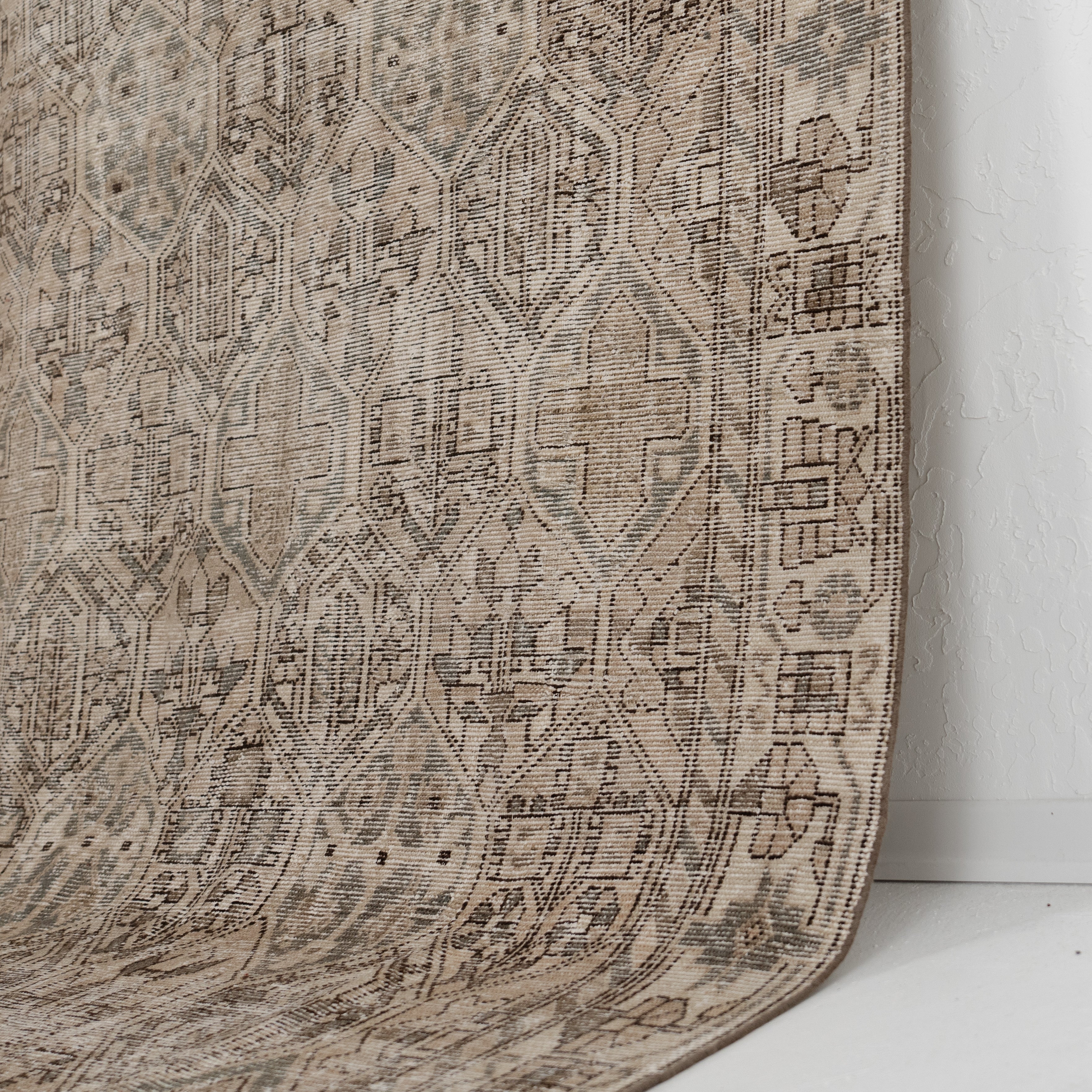 Sonel - Persian Rug, Unique Handcrafted Artistry