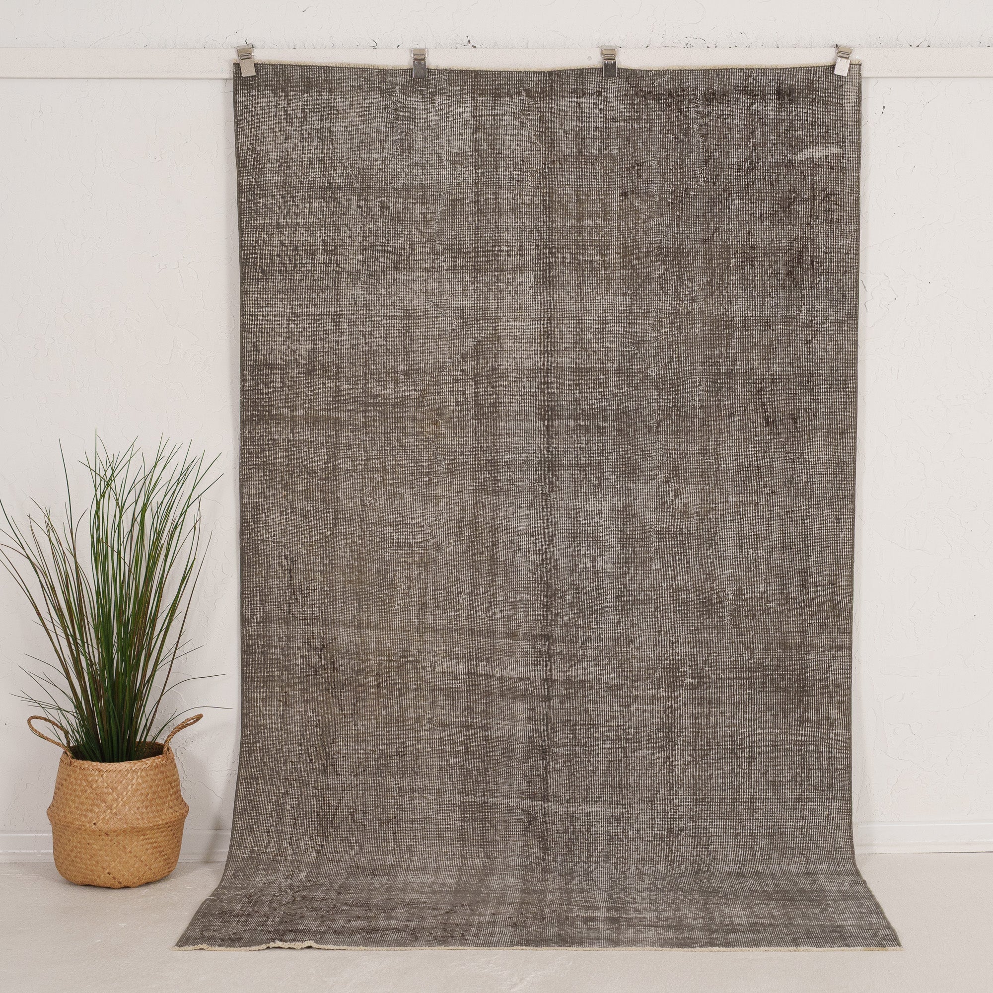 5' x 9' - Vintage Turkish Area Rug, Gray - Jessamina | Kuden Rugs