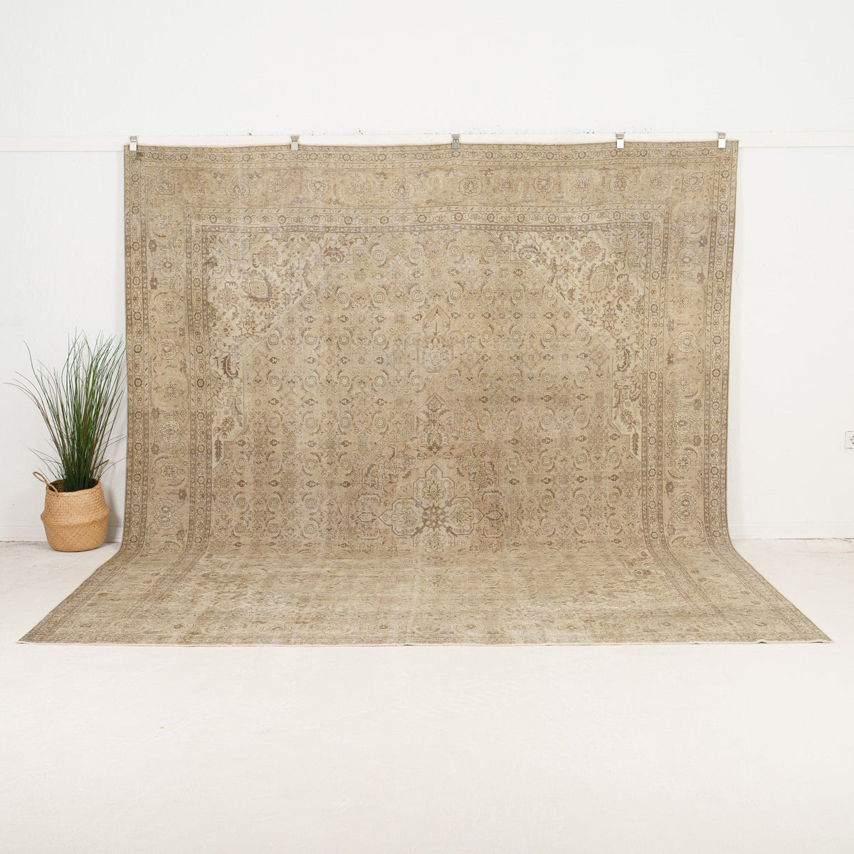 Handmade Persian Area Rug