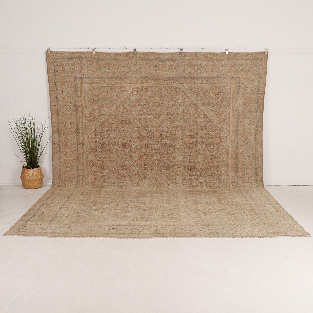 Handmade Persian Area Rug