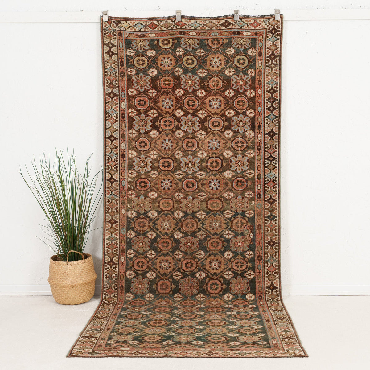 Bedrusa - Vintage Persian Area Rug