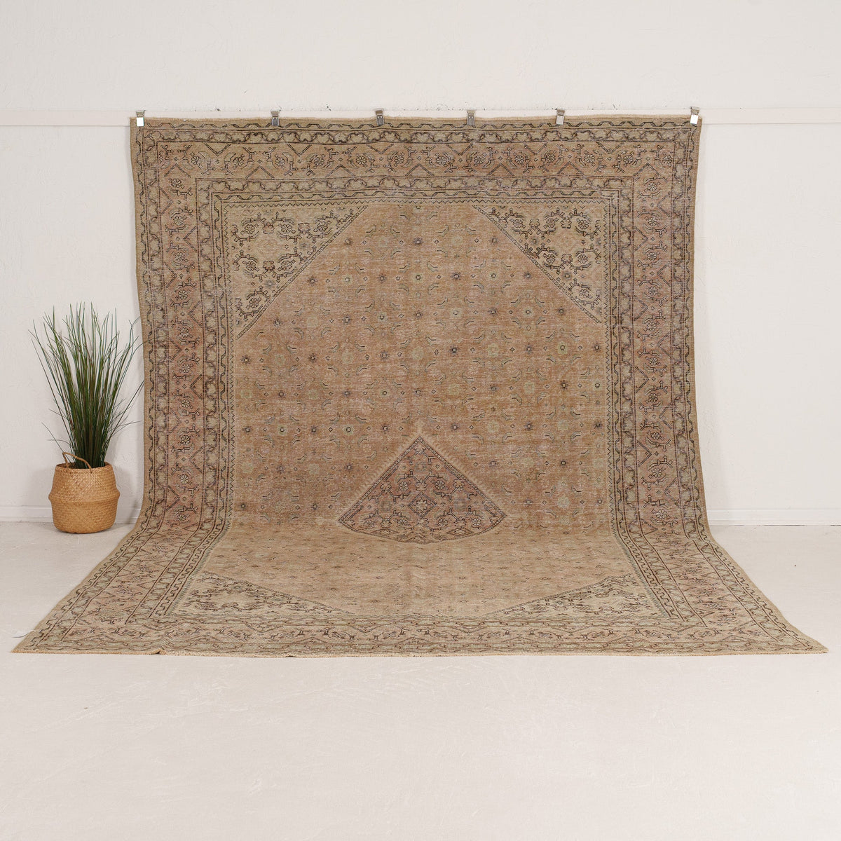 Handmade Persian Area Rug