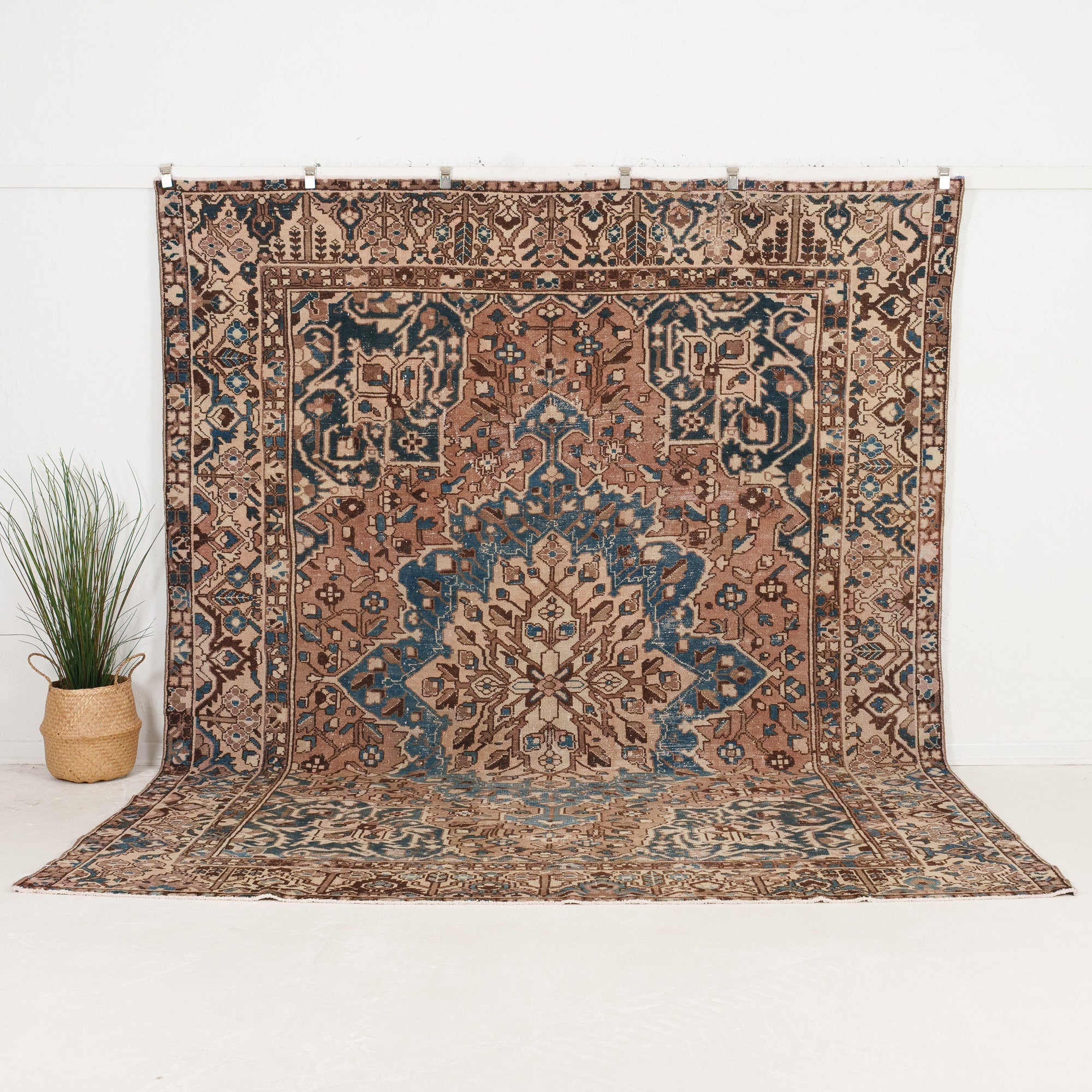 ラグ persian rug 9' x 11' - Vintage Persian Area Rug, Brown - Kelvora | Kuden Rugs