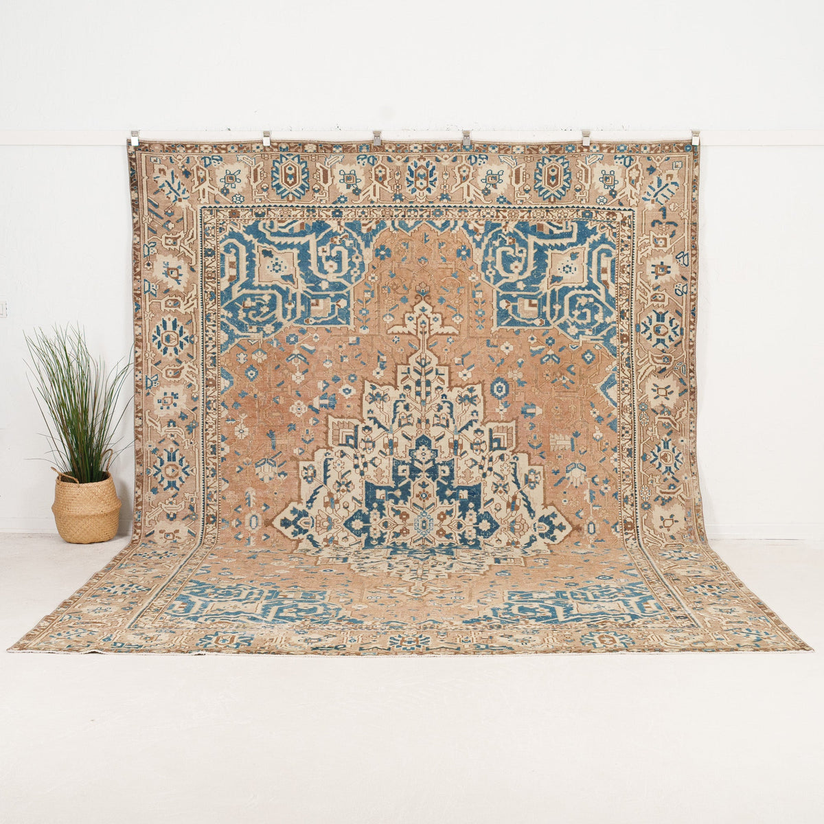 Handmade Persian Area Rug