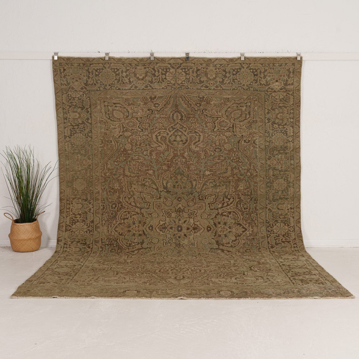 Handmade Persian Area Rug