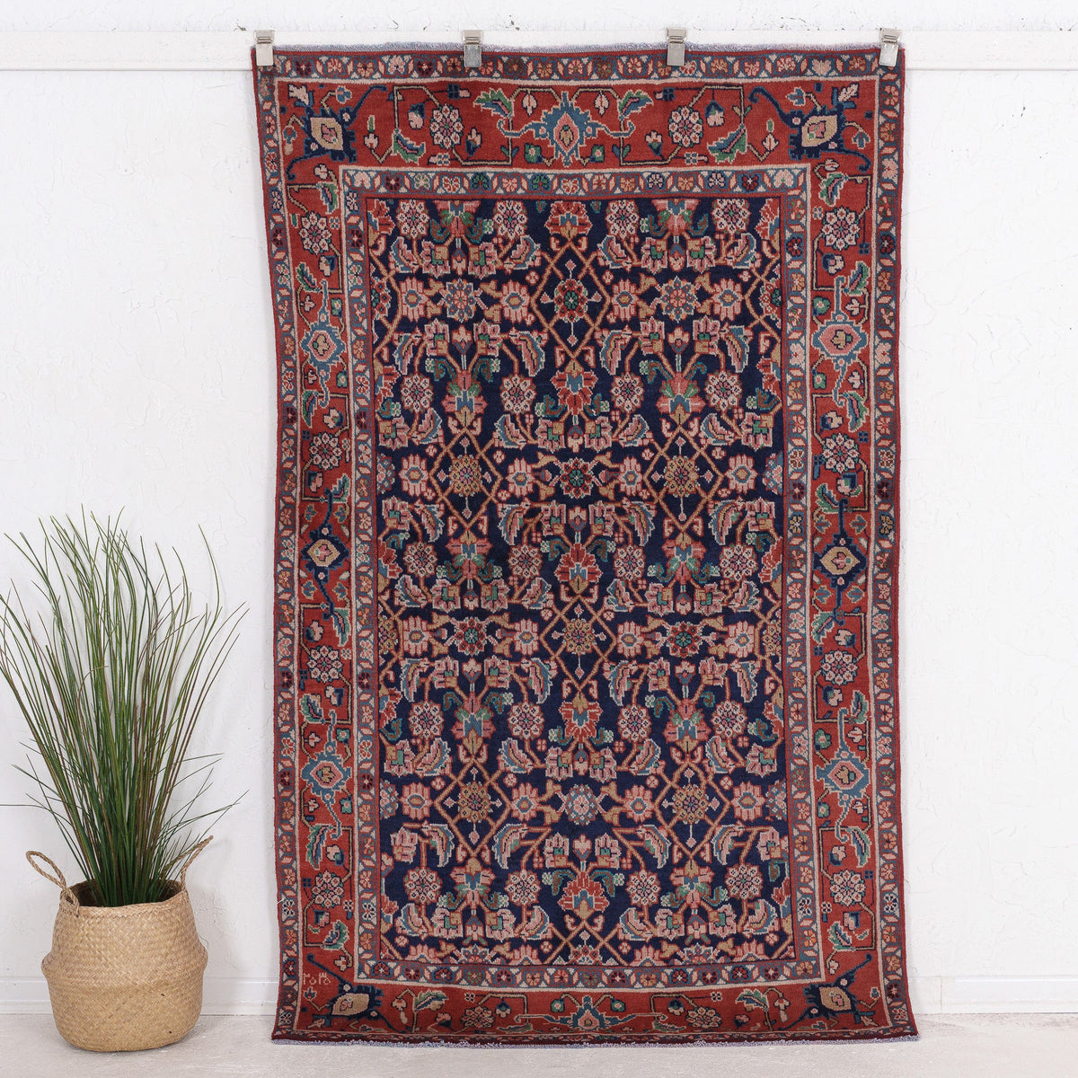 Laerisis - Vintage Persian Small Rug