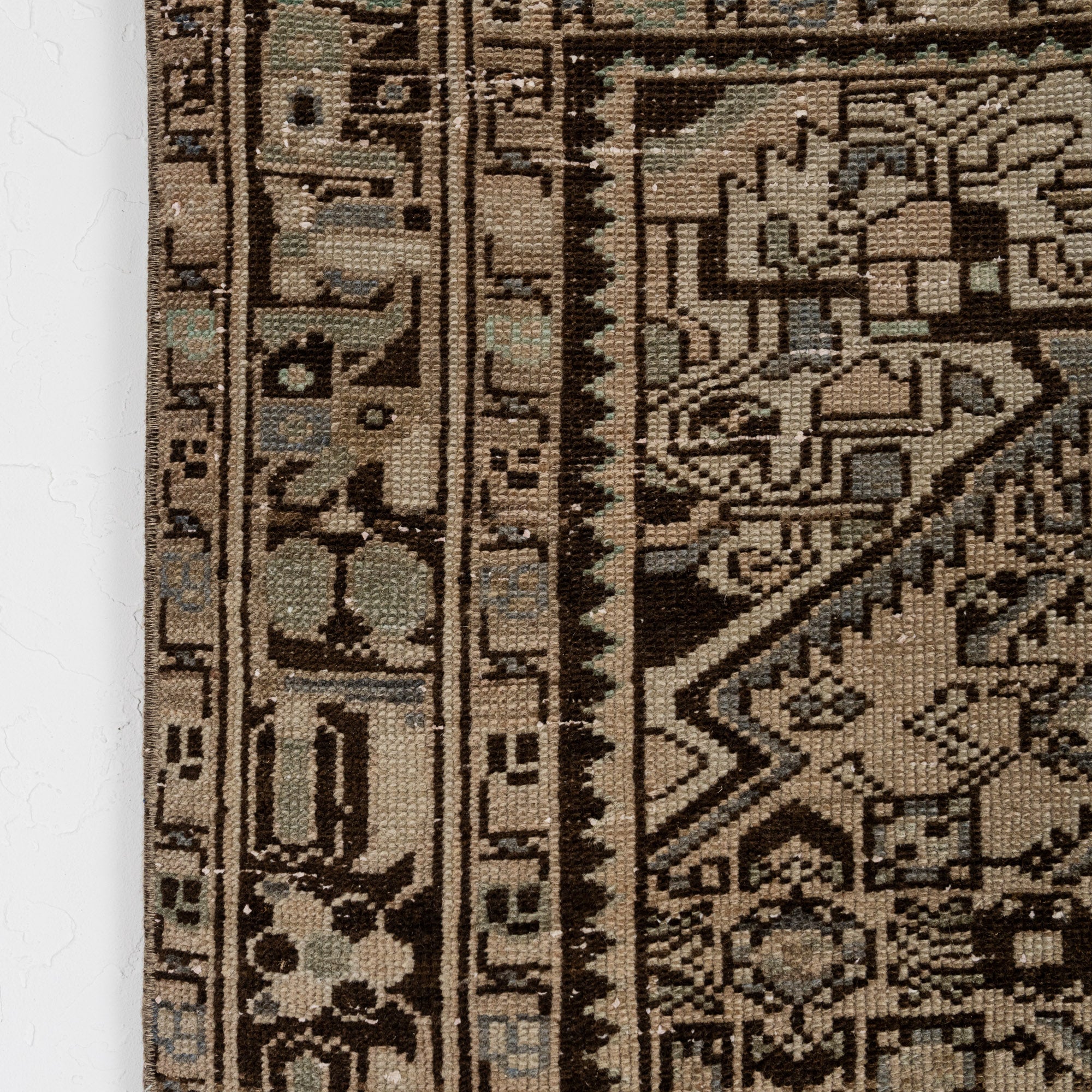 Cameryn - Living Room Rug, Elegant & Unique