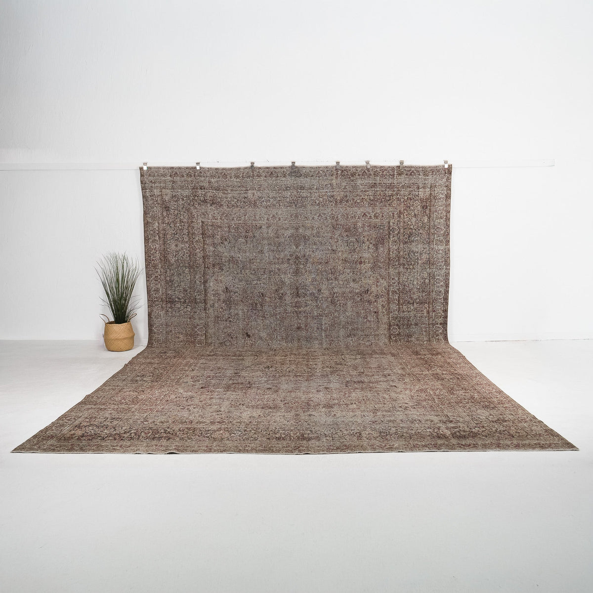 Elariva - Vintage Persian Area Rug