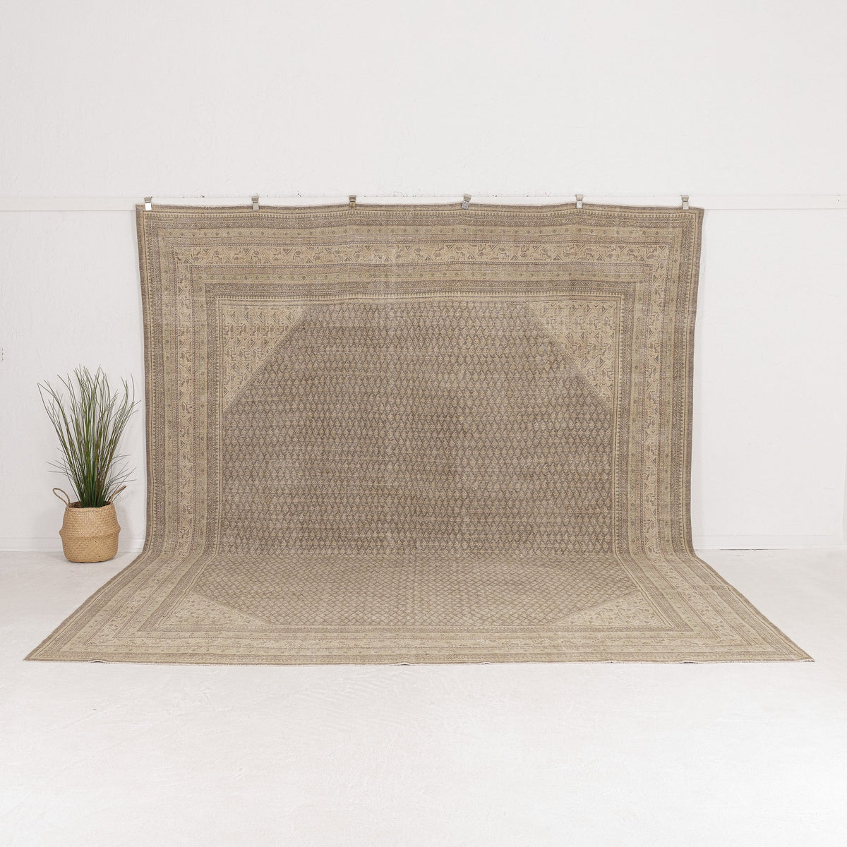 Belania - Vintage Persian Area Rug