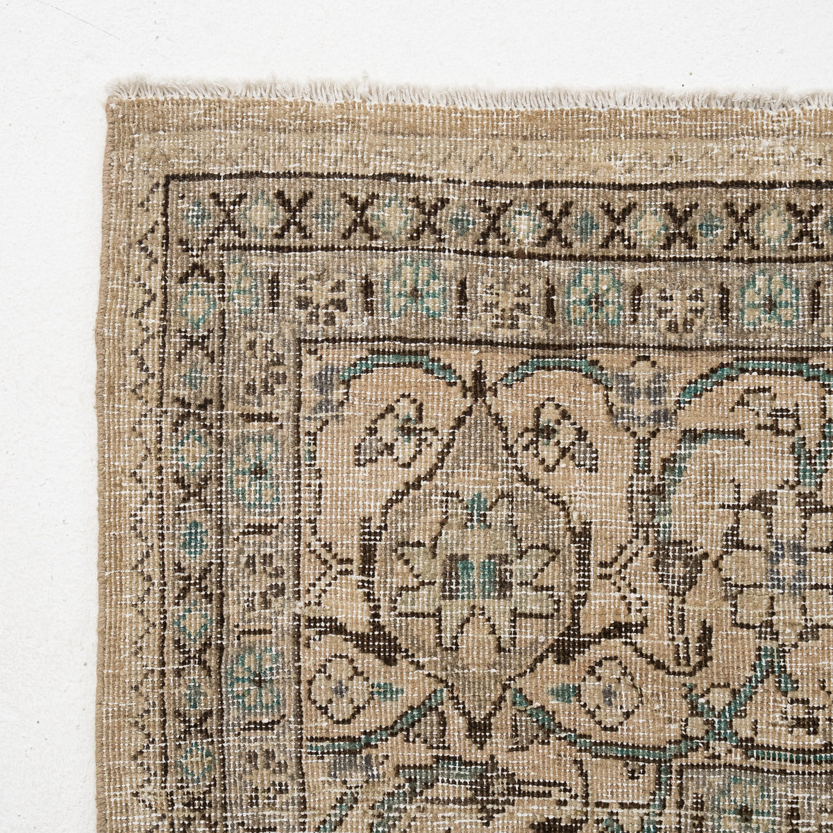 Avionne - Vintage Persian Area Rug