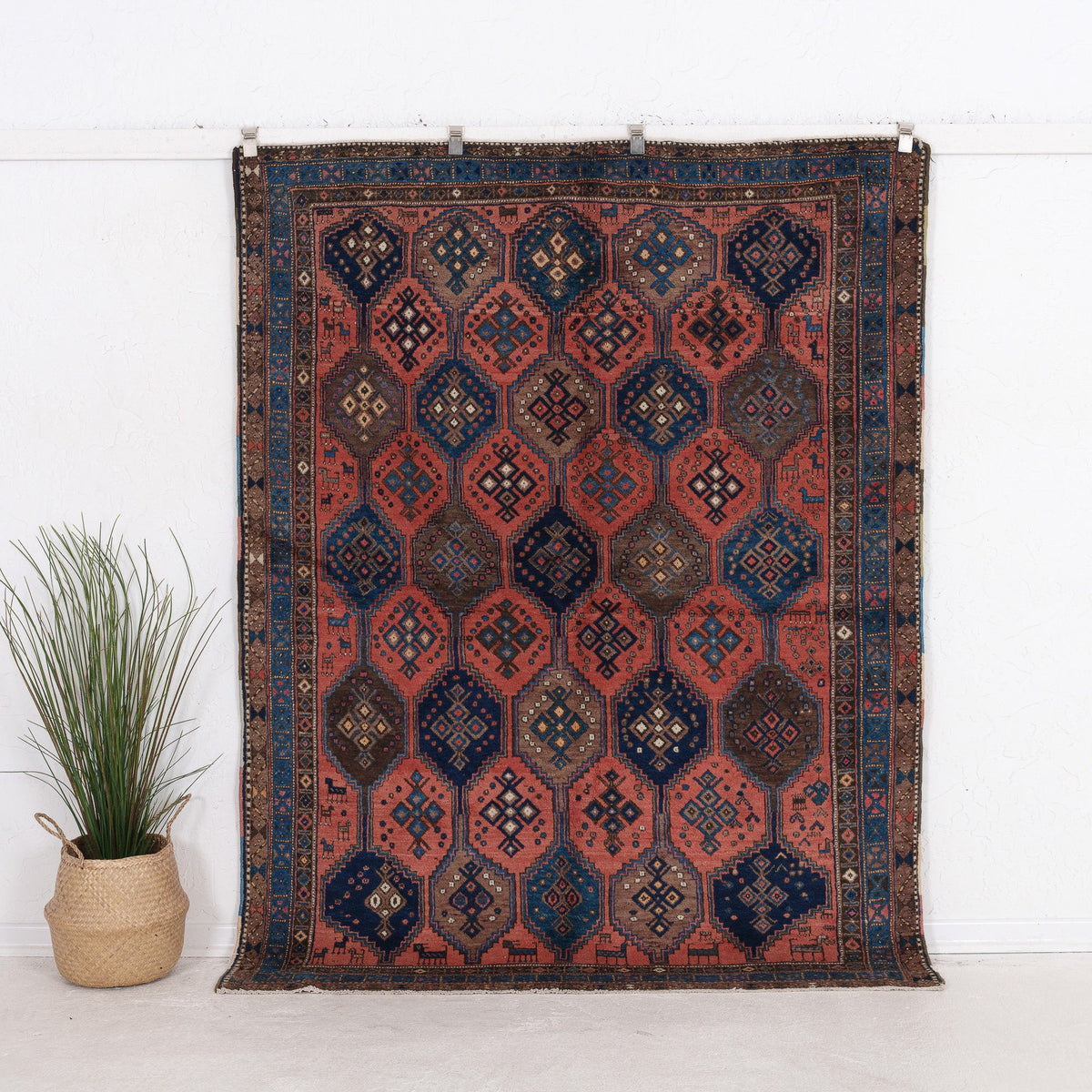 Laerisara - Vintage Persian Small Rug