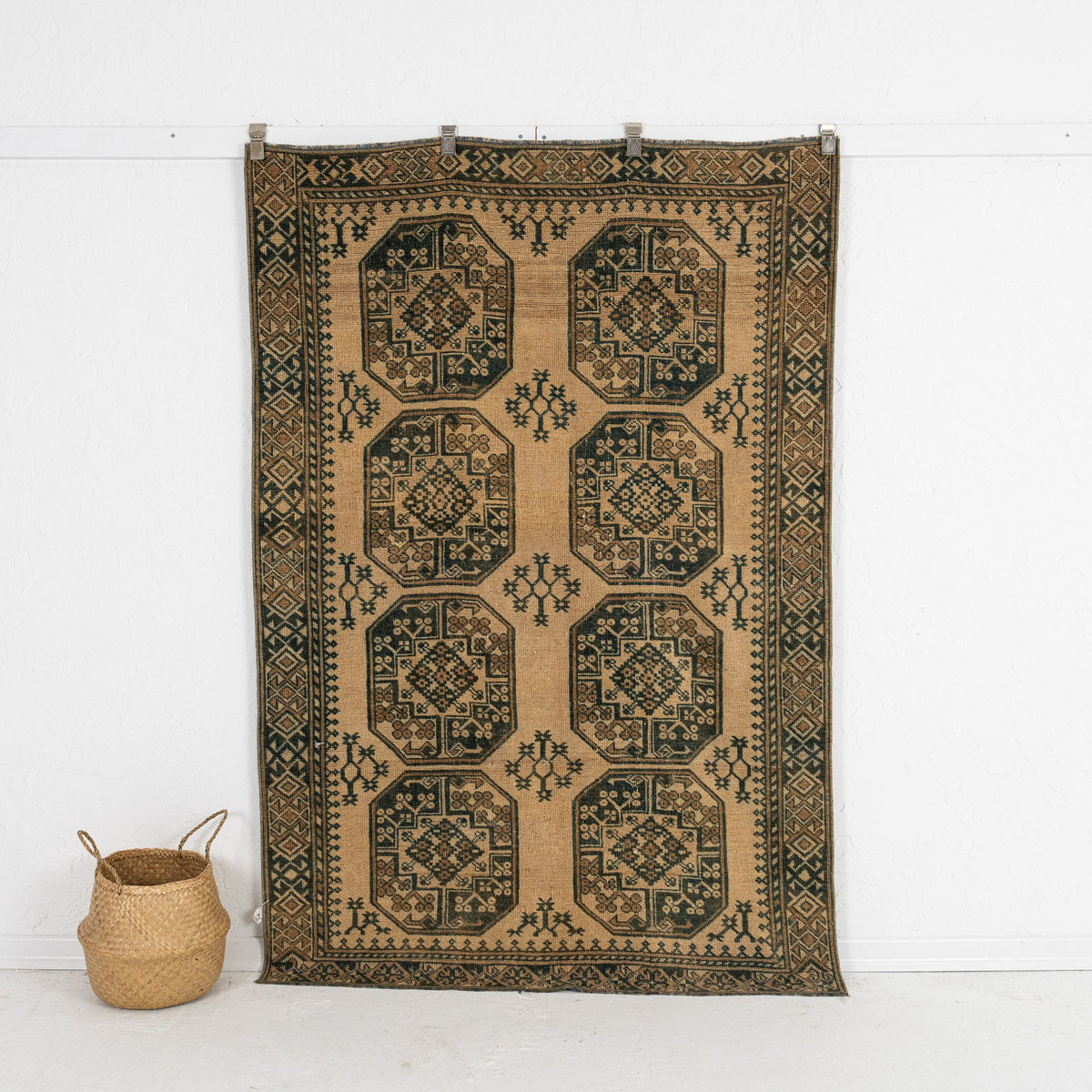 Veselina - Dining Room Rug, Classic Artisan Crafted