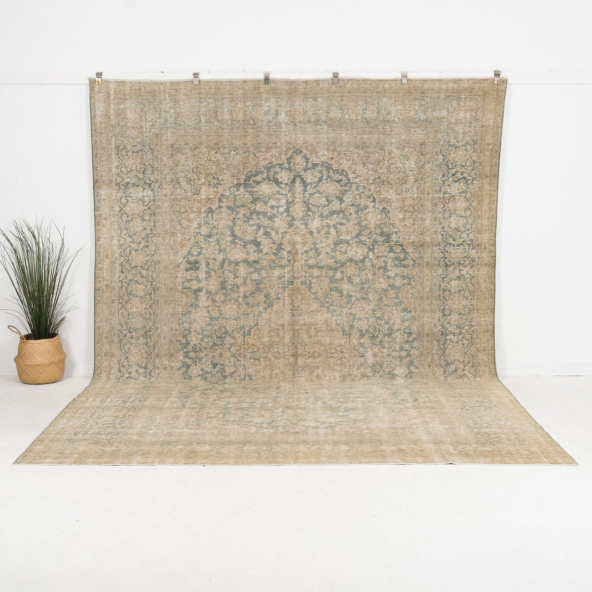 Valesira - Vintage Persian Area Rug