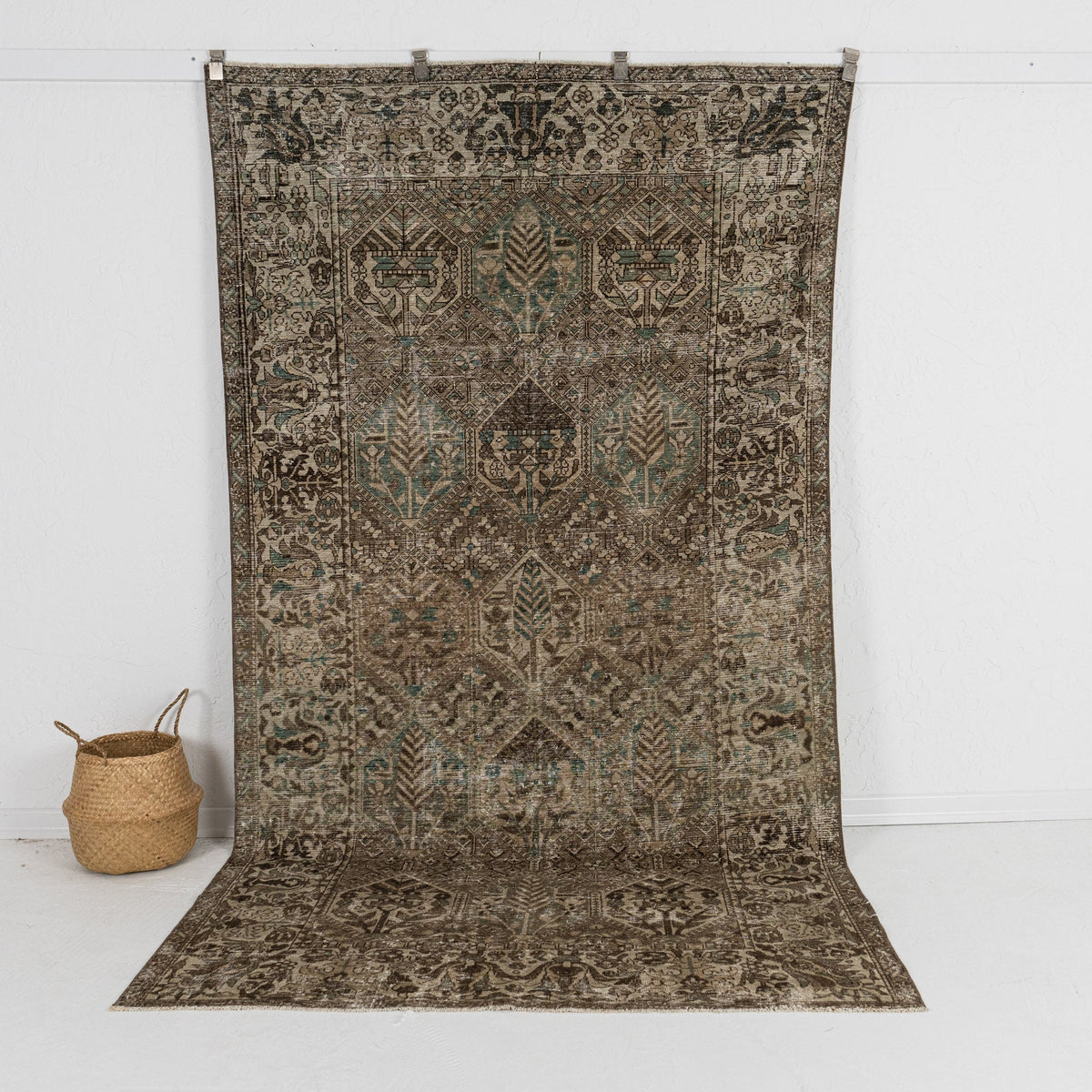 Tephora - Dining Room Rug, Classic Artisan Crafted