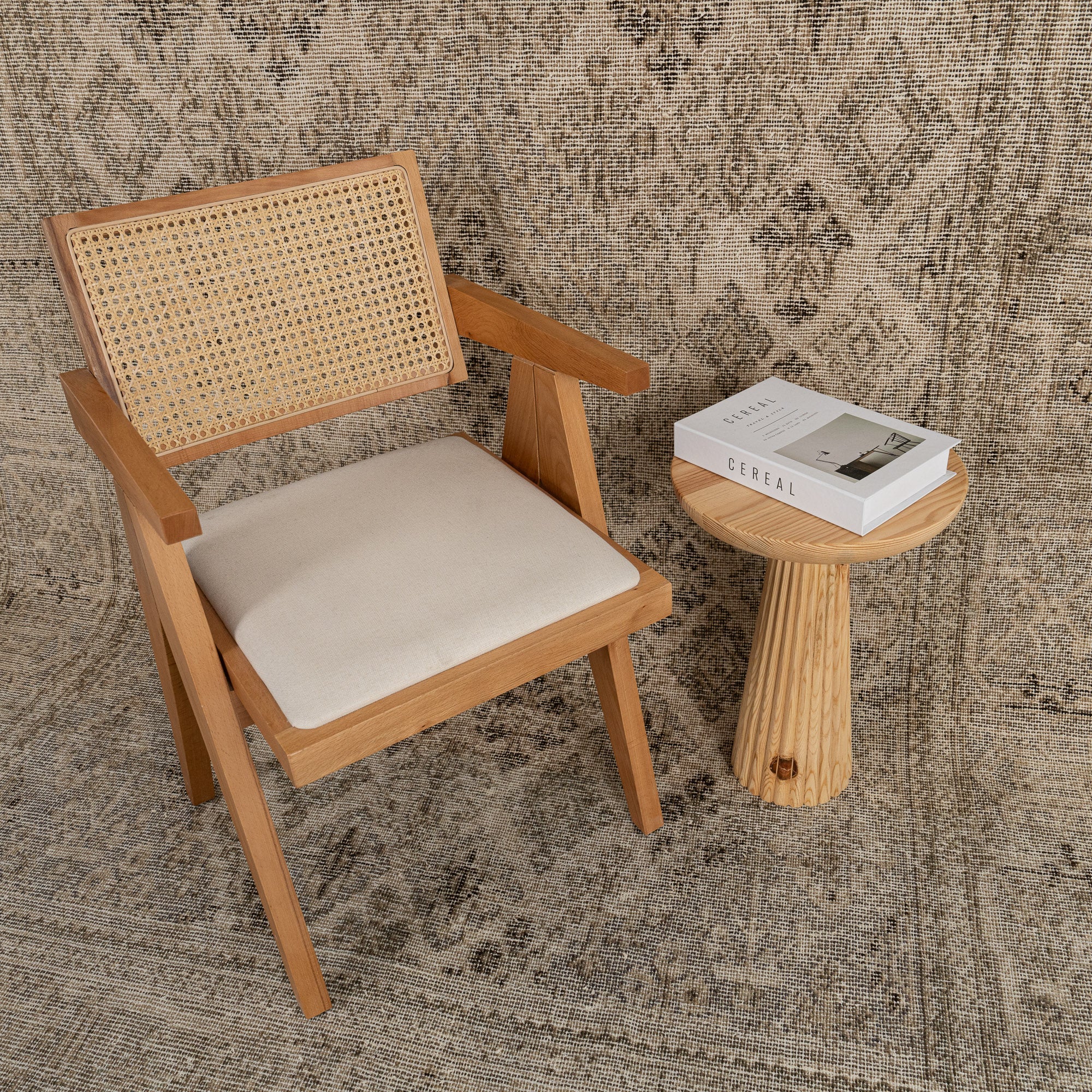 Ryselle - Persian Rug, Handcrafted & Timeless