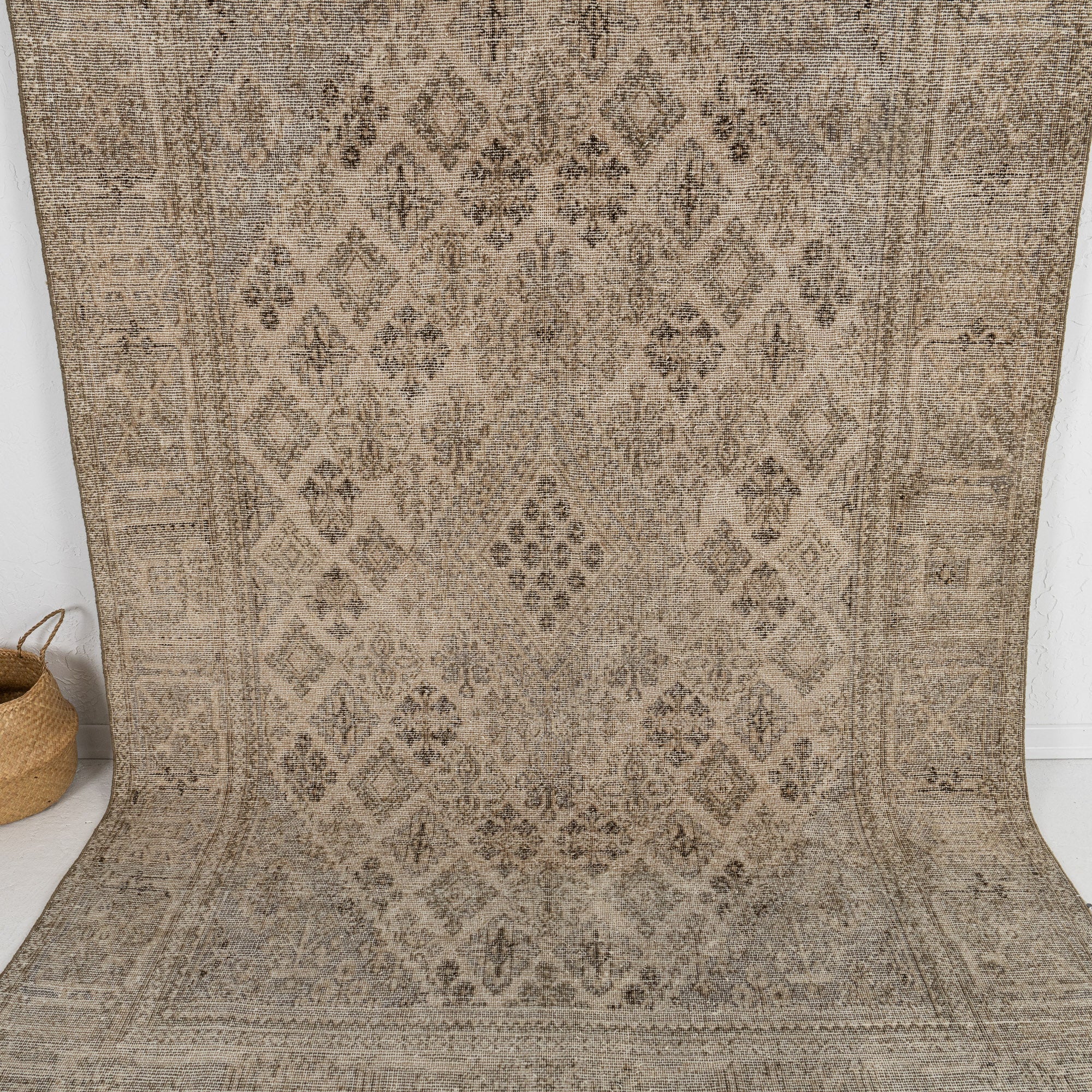 Ryselle - Dining Room Rug, Antique Oriental Masterpiece