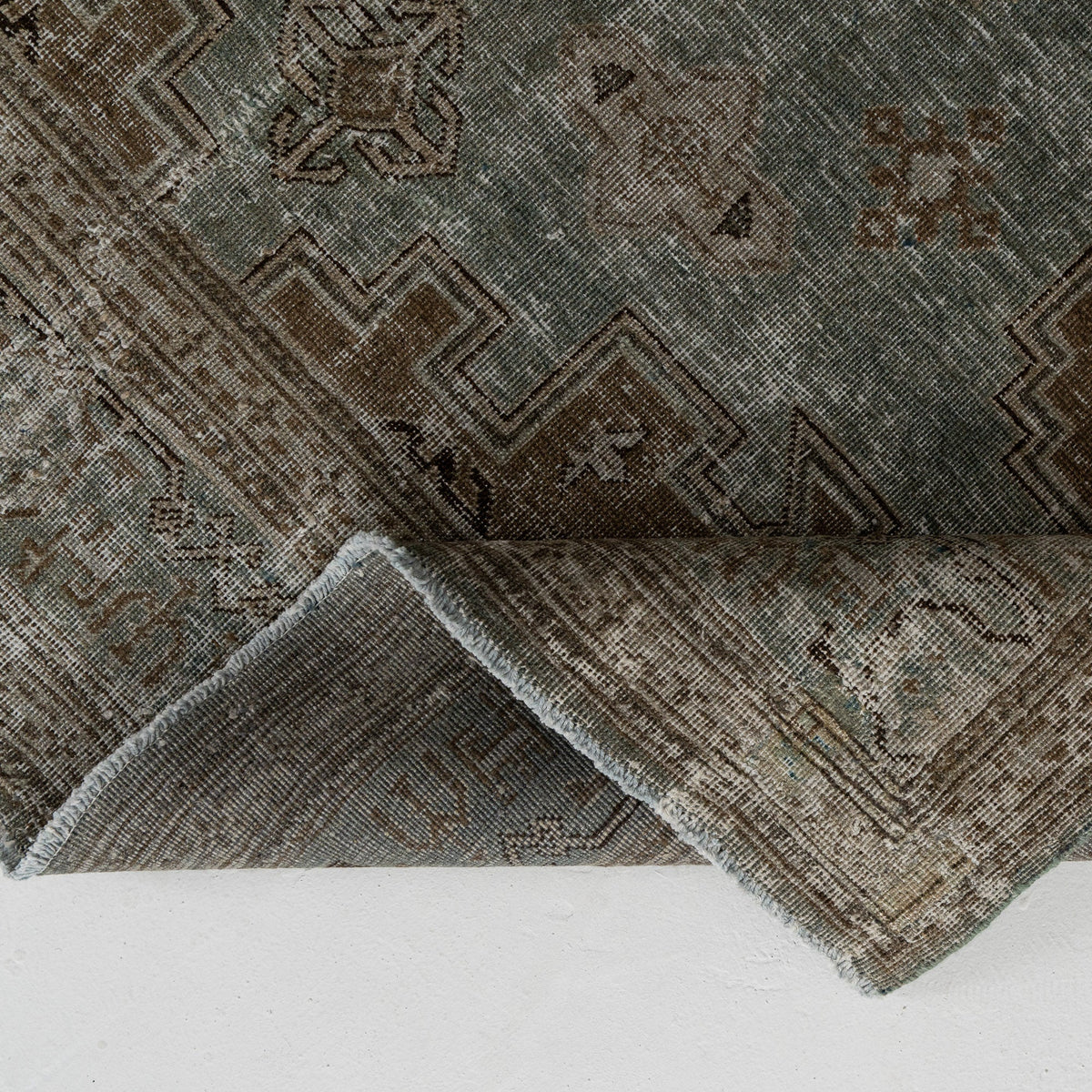 Amelina - Turkish Rug, Vintage Charm for Modern Spaces