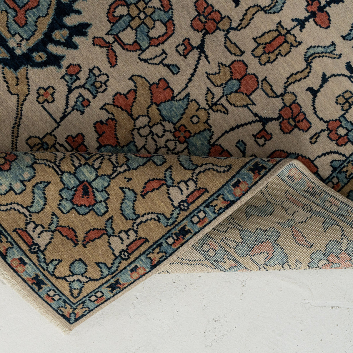 Liriana - Oriental Rug, Exquisite Antique Design