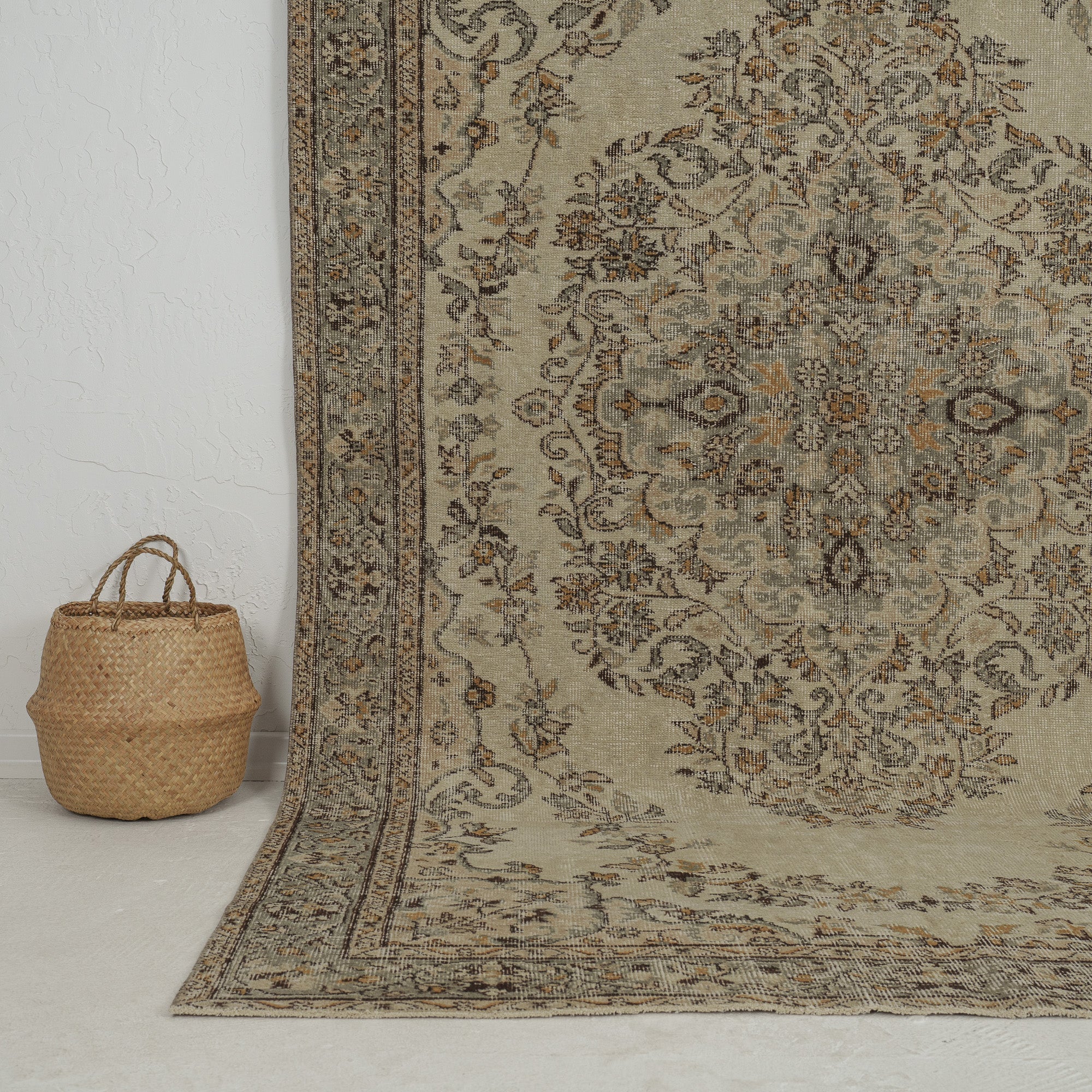 Blaine - Persian Rug, Handcrafted & Timeless