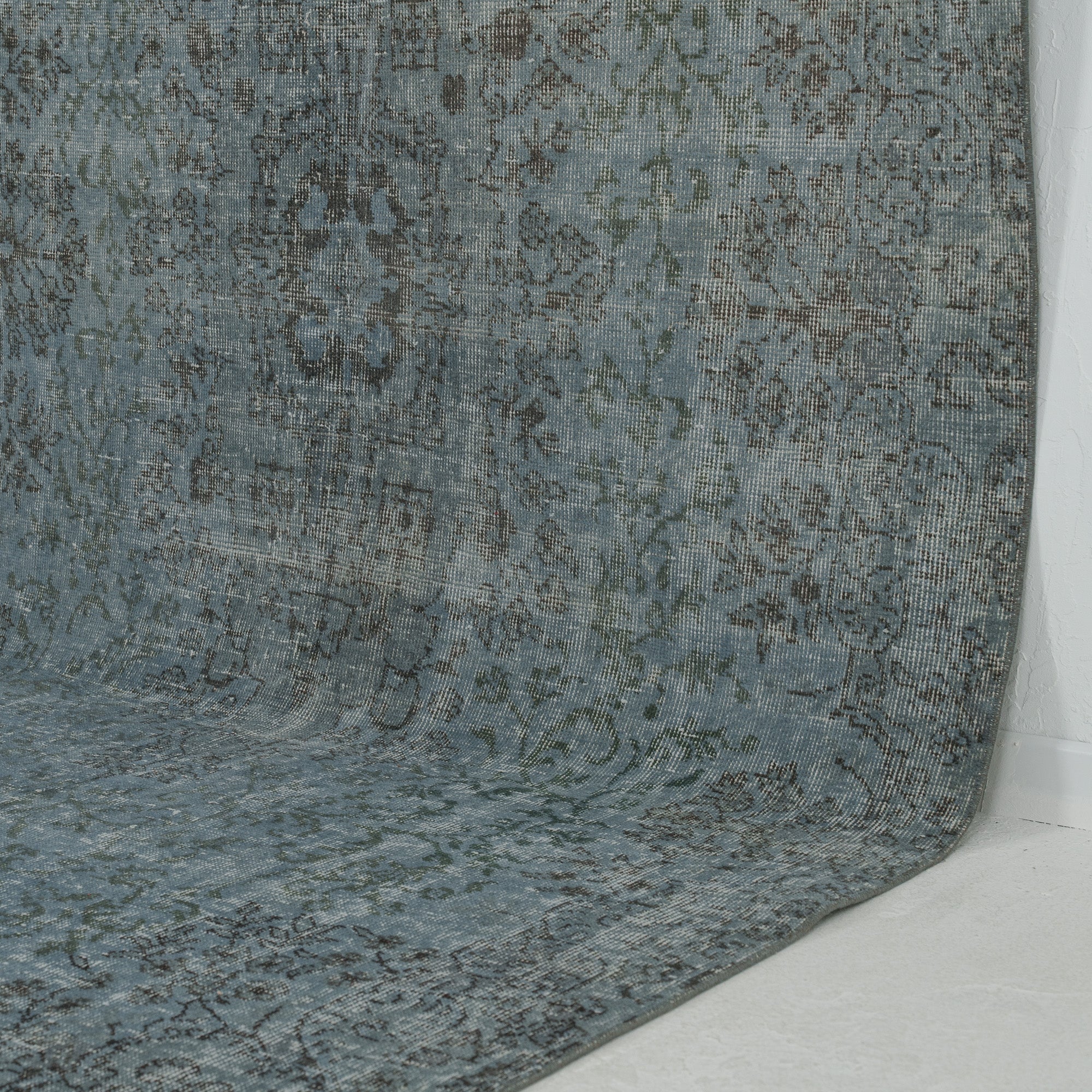 Brynja - Living Room Rug, Elegant & Unique