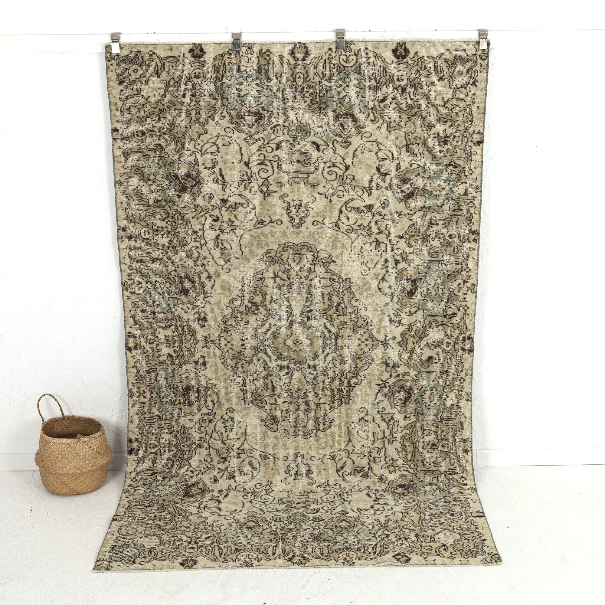 Jelina - Living Room Rug, Elegant & Unique