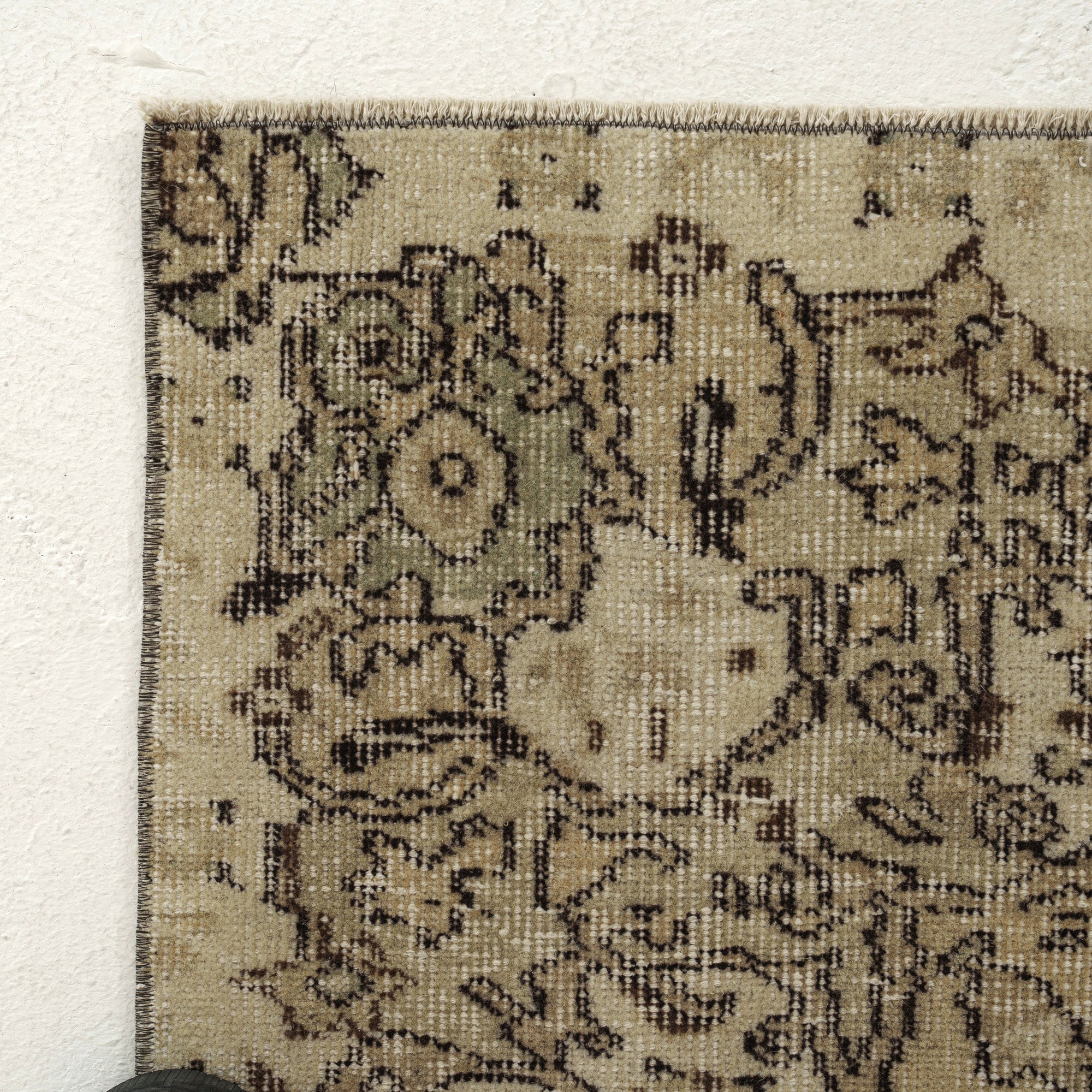 Jelina - Persian Rug, Handcrafted & Timeless