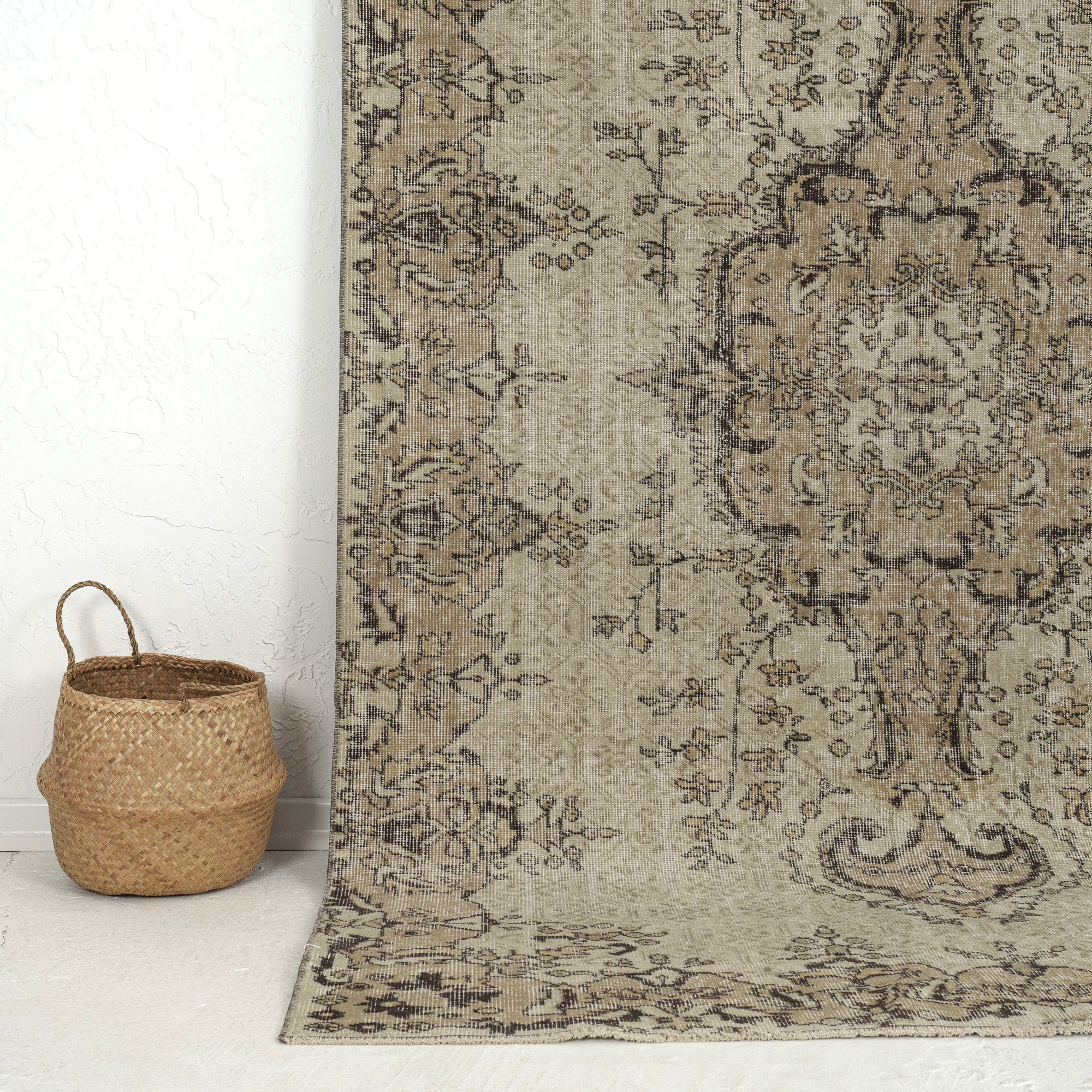 Feyza - Dining Room Rug, Elegant Oriental Style