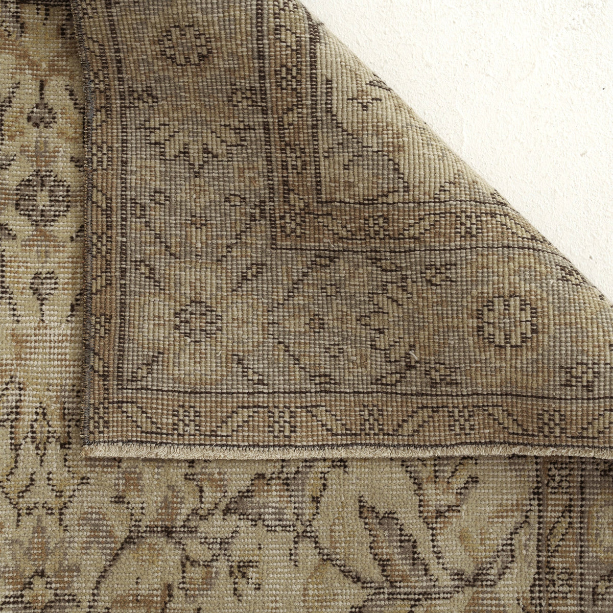 Velina - Dining Room Rug, Authentic Oriental Design