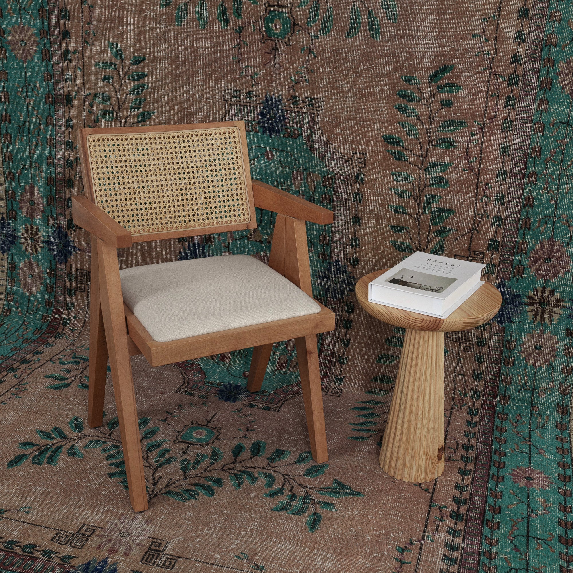 Vintage brown 7x11 area rug - adds charm to the living room, bedroom, dining room, entryway, office