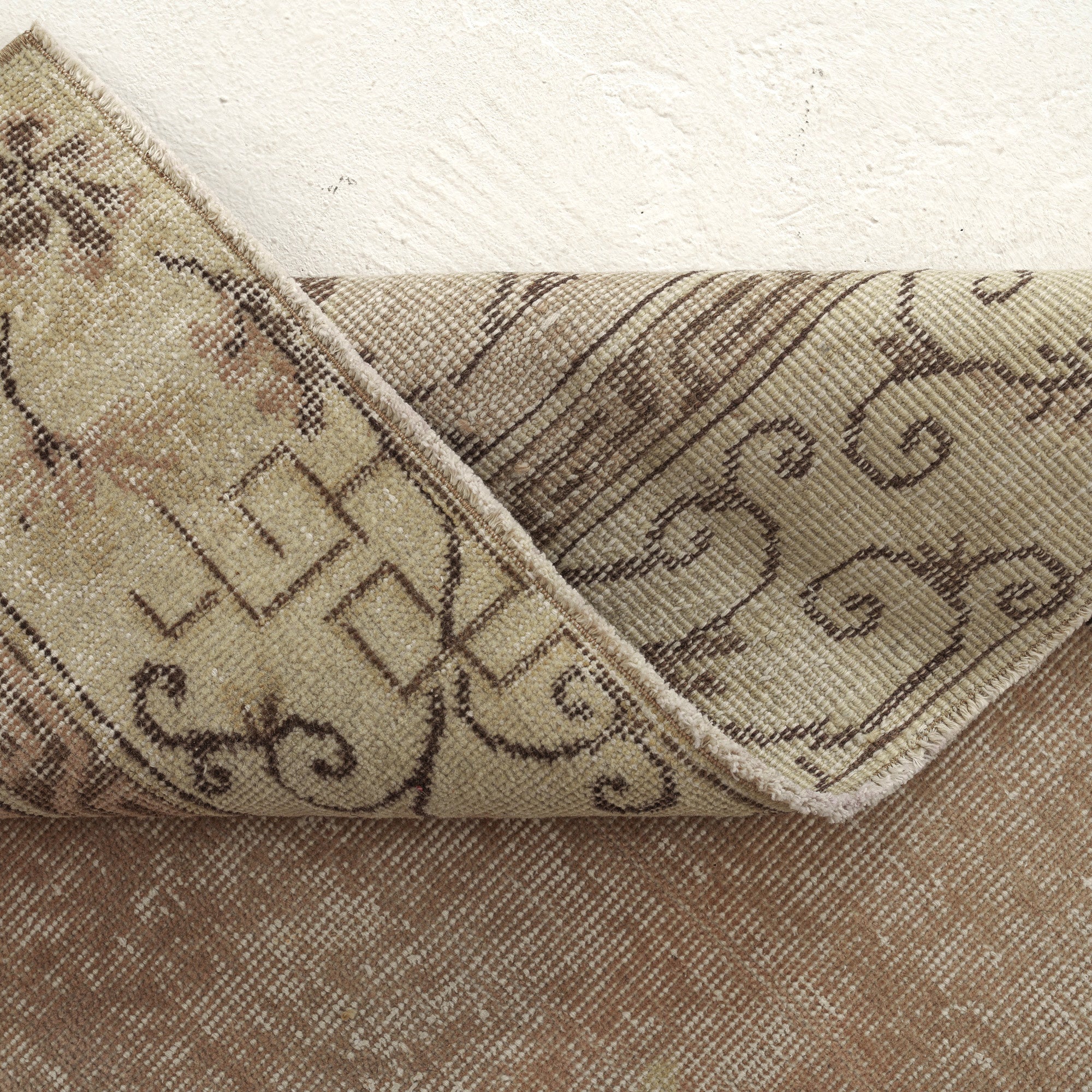 Elegant beige area rug, perfect for living room, bedroom, entryway, office, kitchen & dining decor