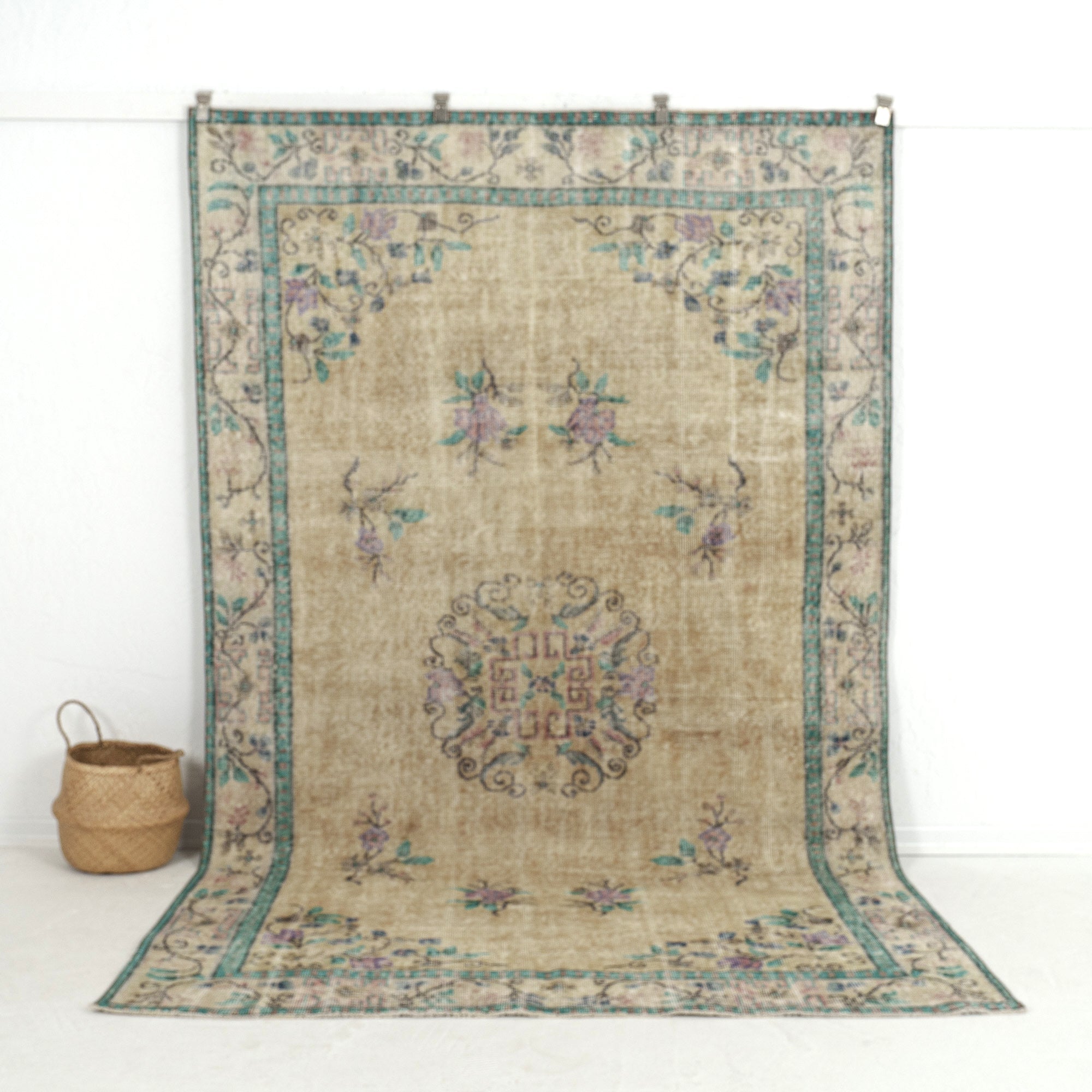 beige vintage 6x10 area rug - perfect for the living room, bedroom, entryway, office, kitchen & dining