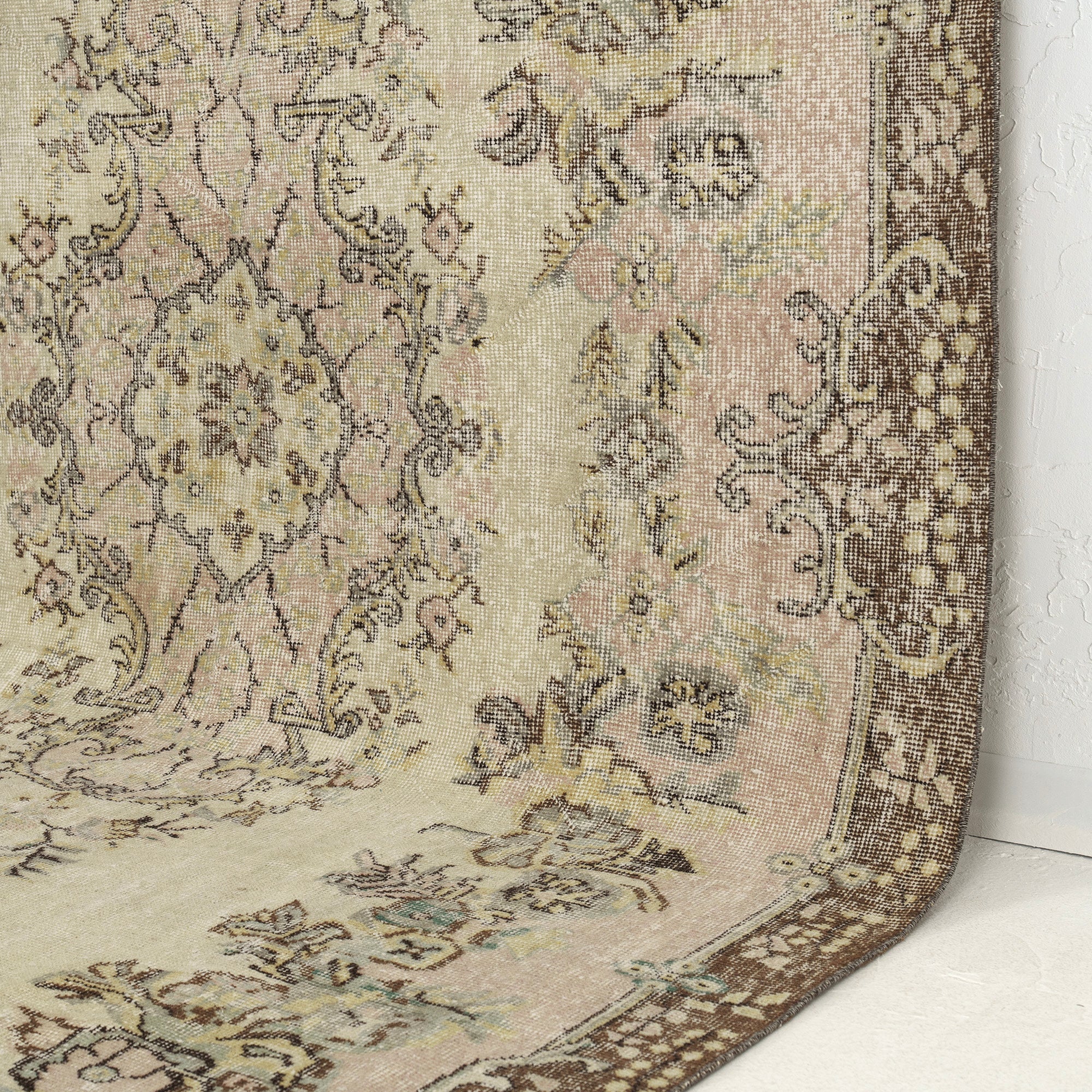 6x10 beige area rug - a timeless choice for the living room, bedroom, entryway, office, kitchen & dining