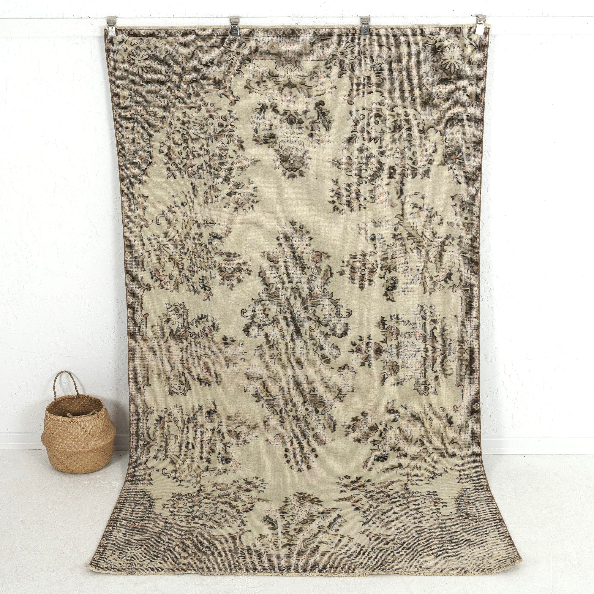 Handmade 5x9 area rug in beige, ideal for a cozy living room, bedroom, entryway, office, kitchen & dining