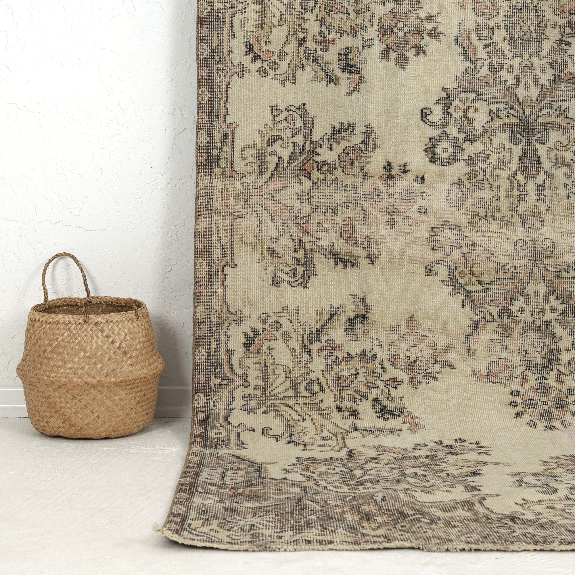 Authentic 5x9 area rug from turkish, in subtle beige tones