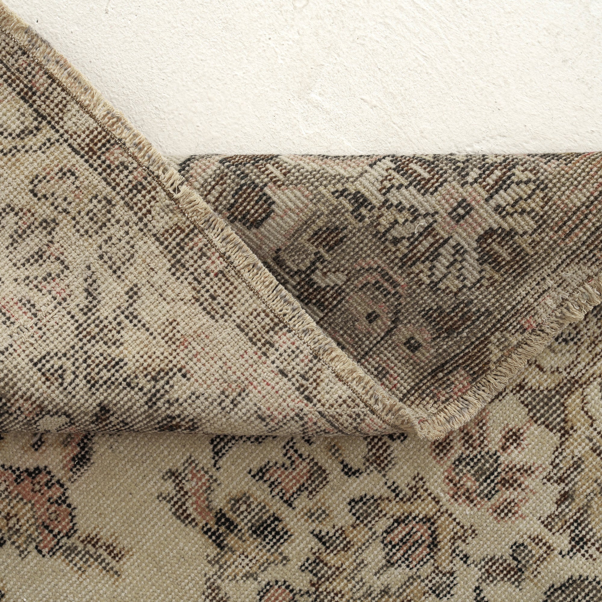 Elegant beige area rug, perfect for living room, bedroom, entryway, office, kitchen & dining decor