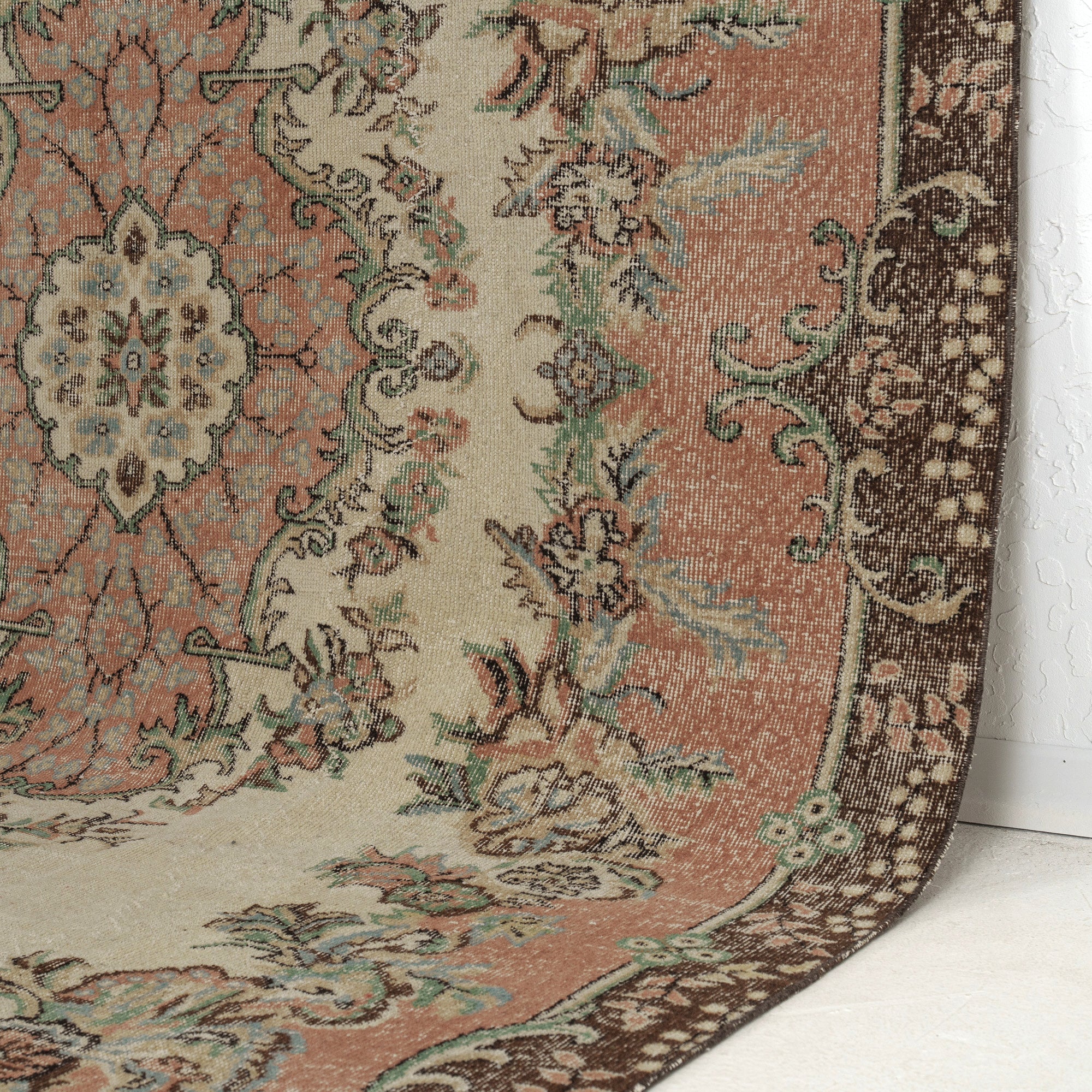 7x10 beige area rug - a timeless choice for the living room, bedroom, entryway, office, kitchen & dining