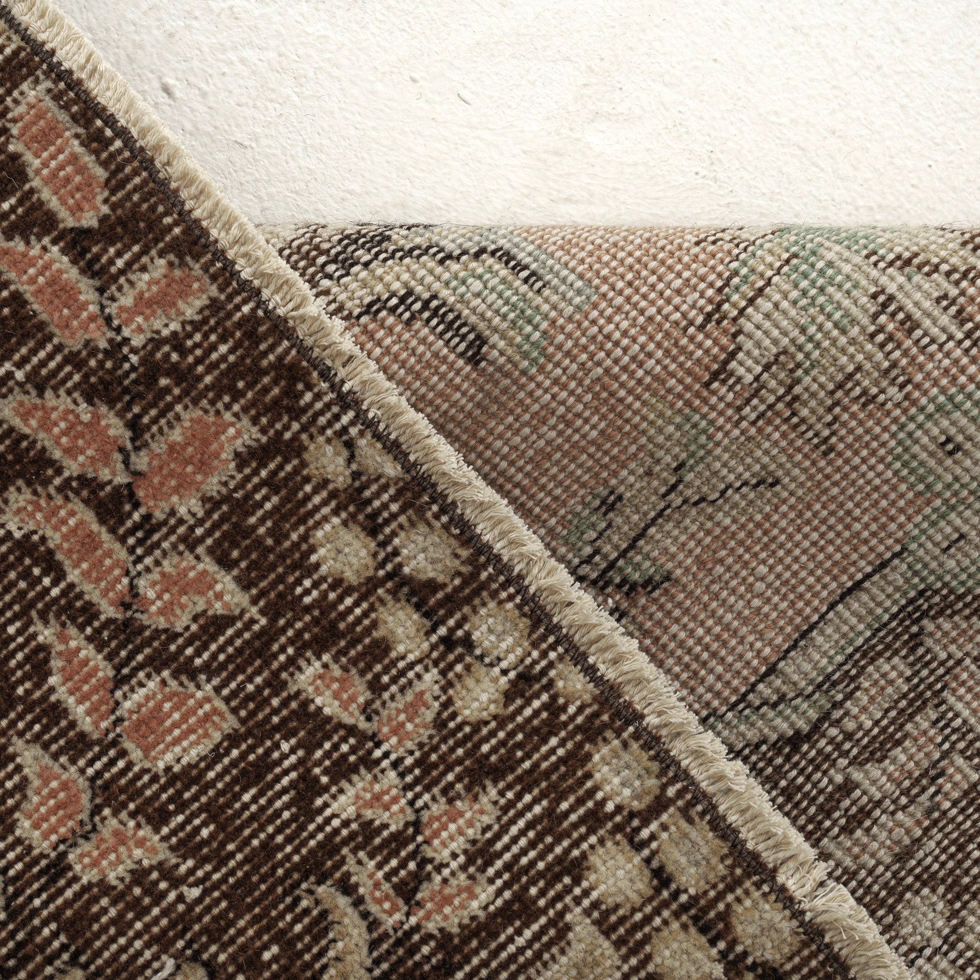 Elegant beige area rug, perfect for living room, bedroom, entryway, office, kitchen & dining decor