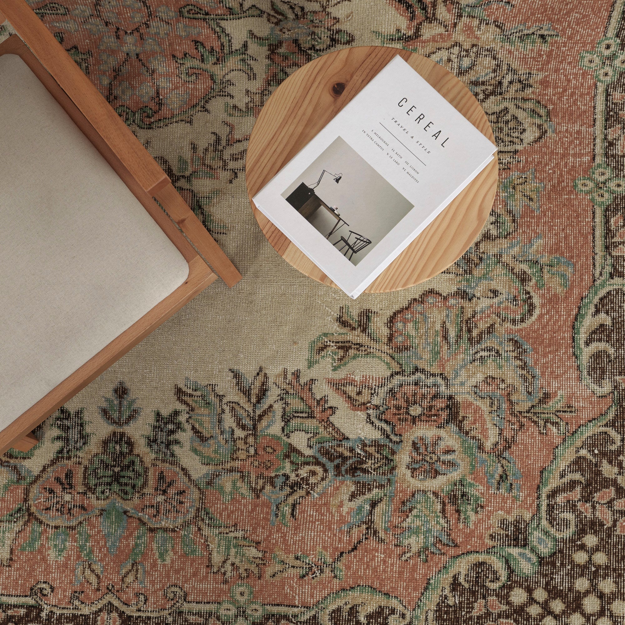 7x10 area rug with beautiful beige hues, from turkish