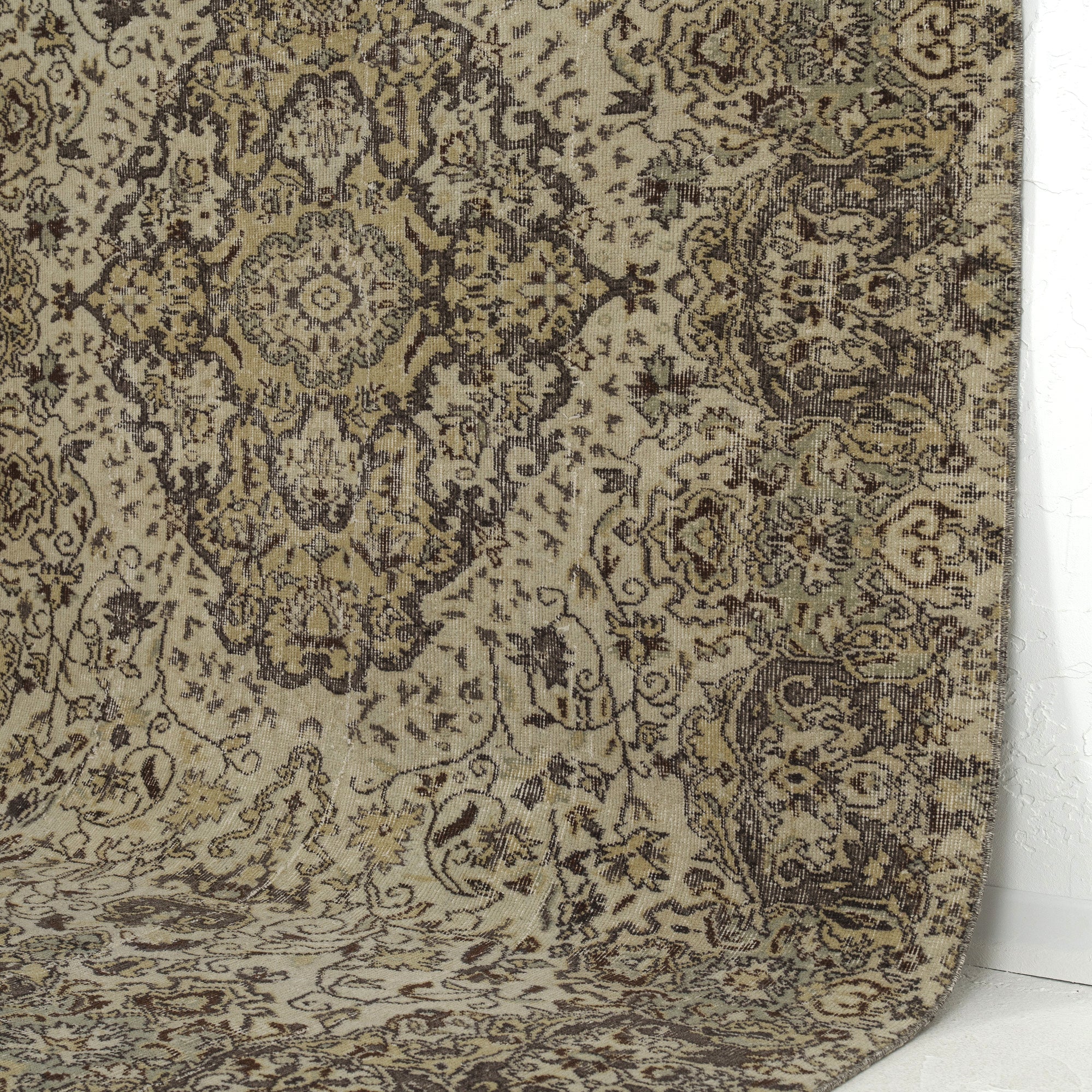 6x9 beige area rug - a timeless choice for the living room, bedroom, entryway, office, kitchen & dining