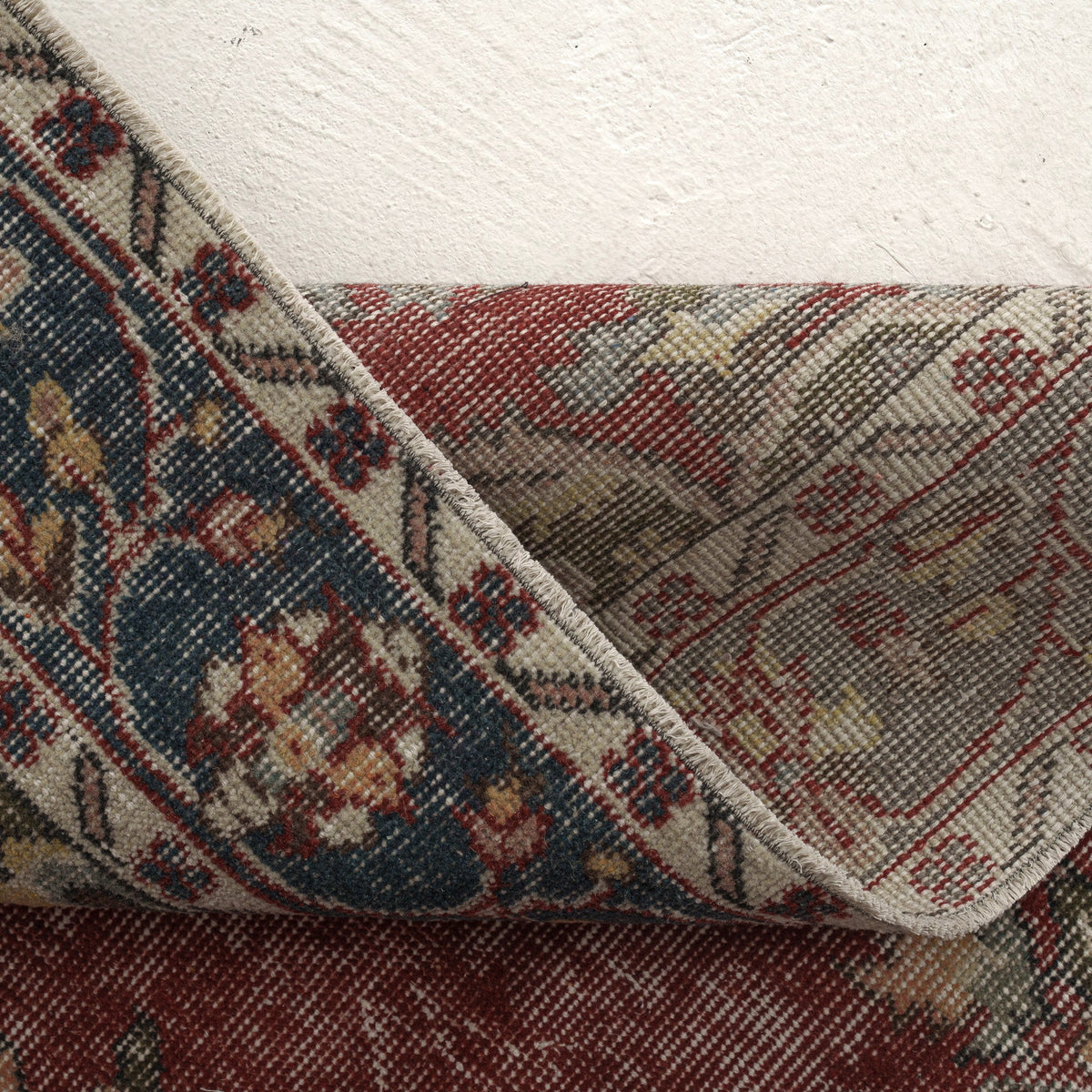 Perithia - Persian Rug, Handcrafted & Timeless