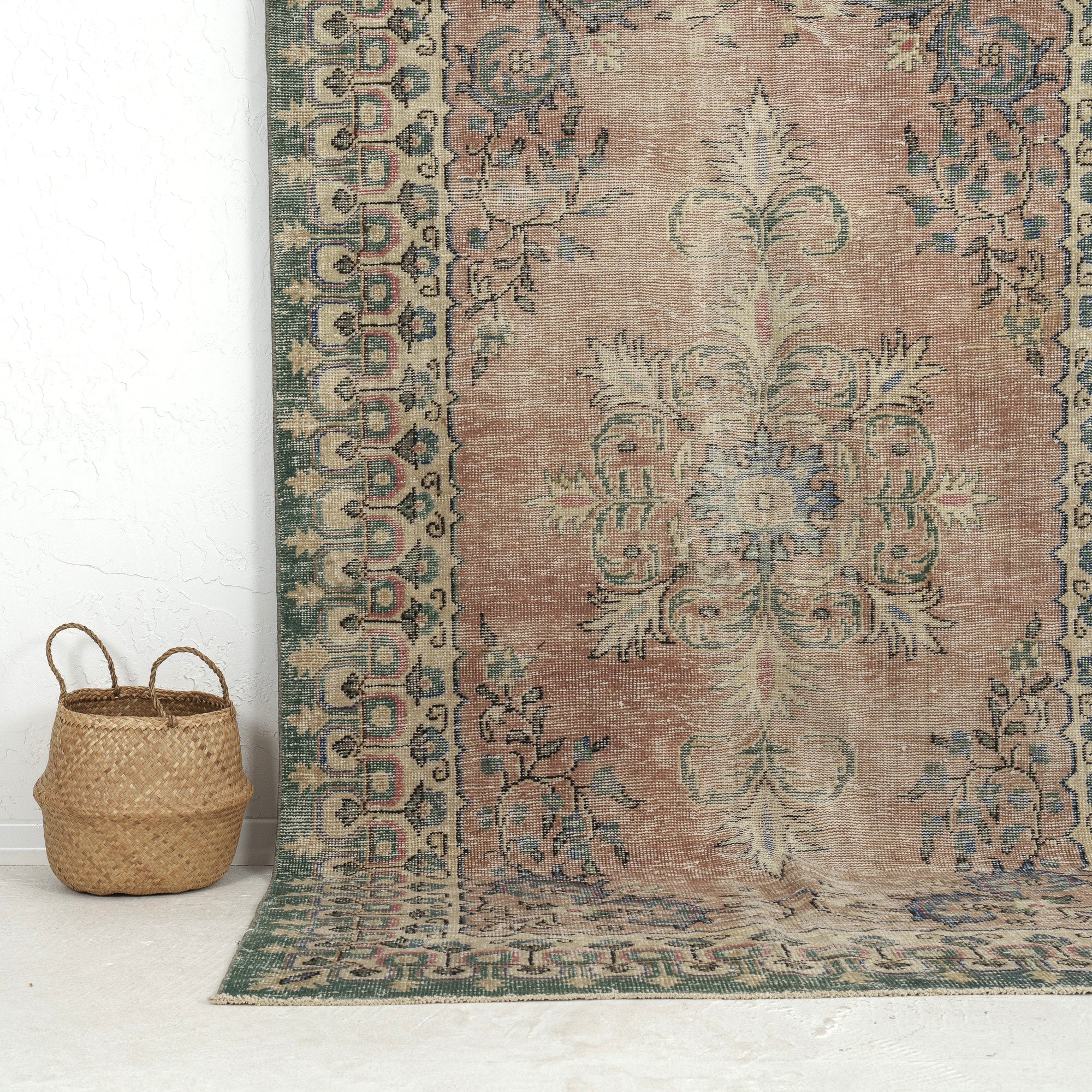 Rilora - Authentic Persian Rug, Artisan Designed